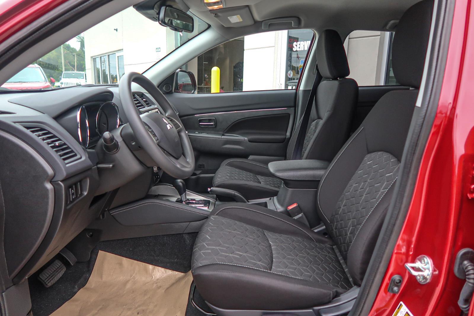 2025 Mitsubishi Outlander Sport ES