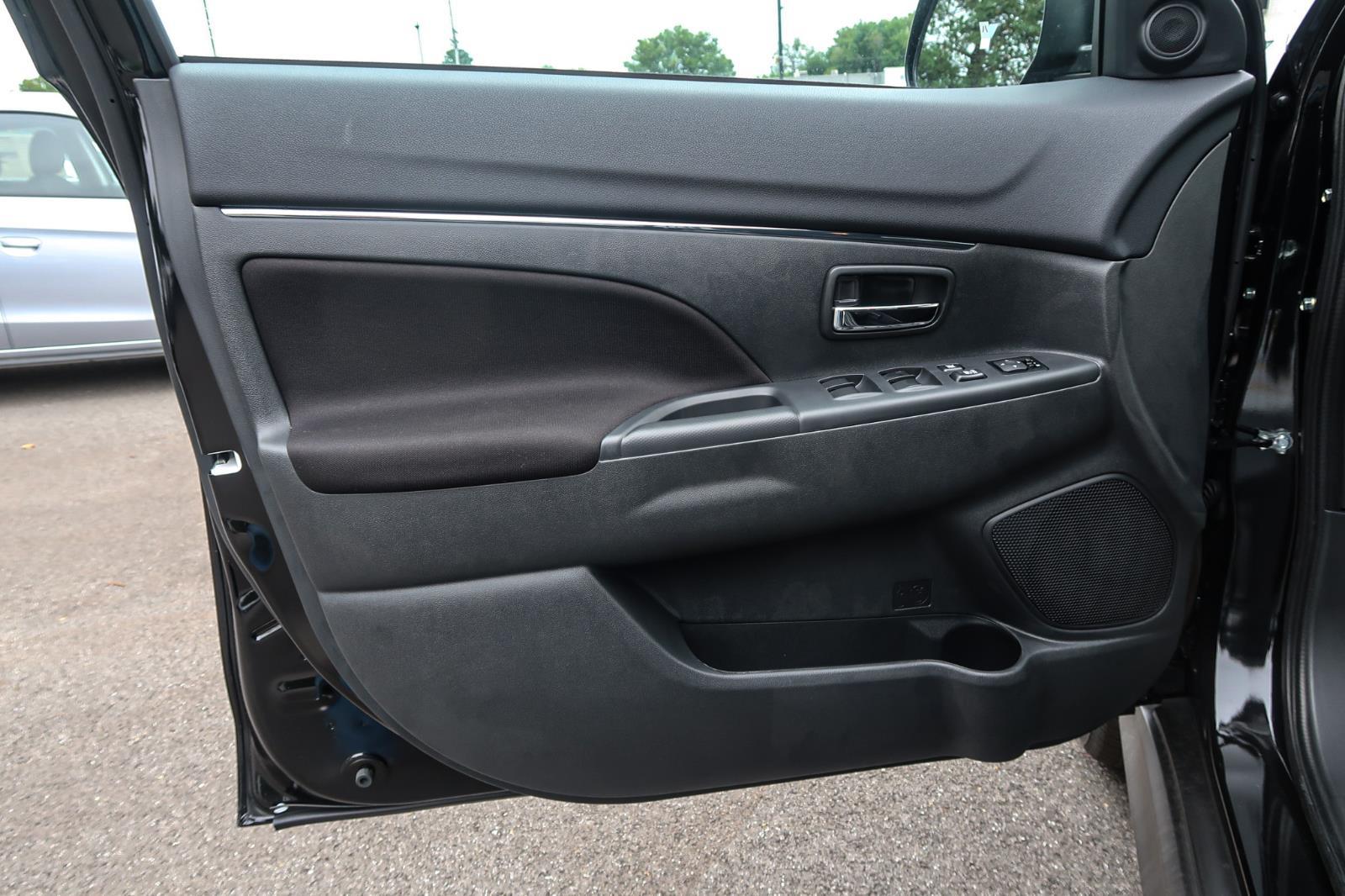 2025 Mitsubishi Outlander Sport ES