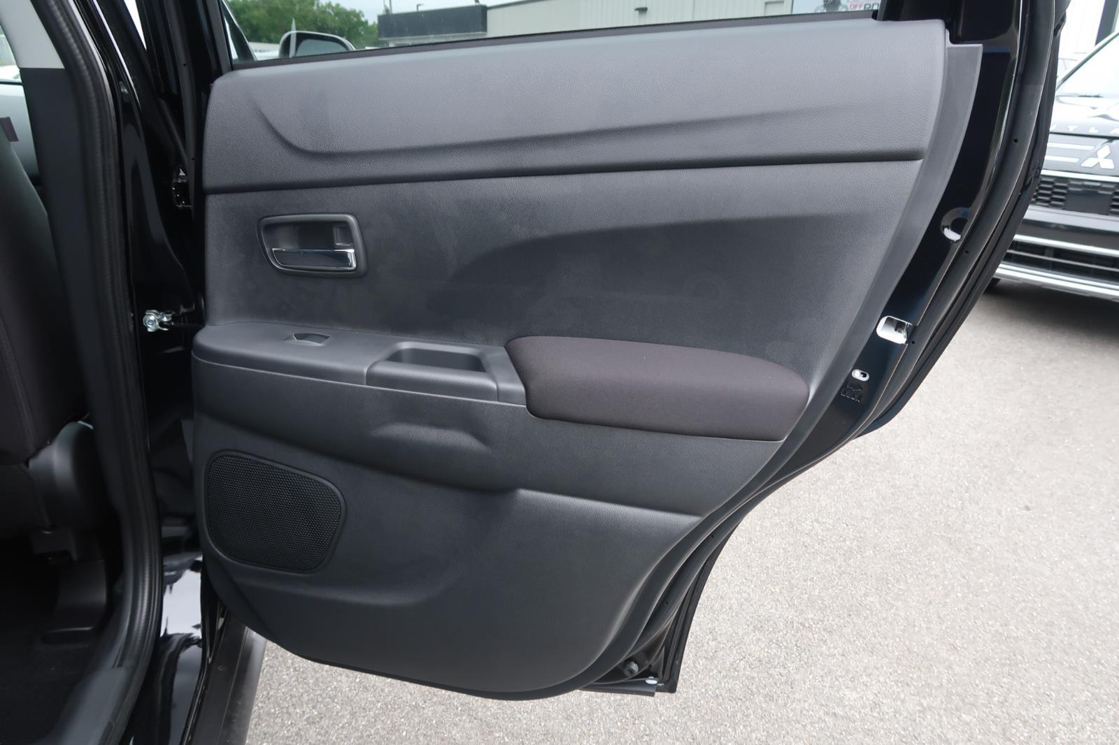 2025 Mitsubishi Outlander Sport ES