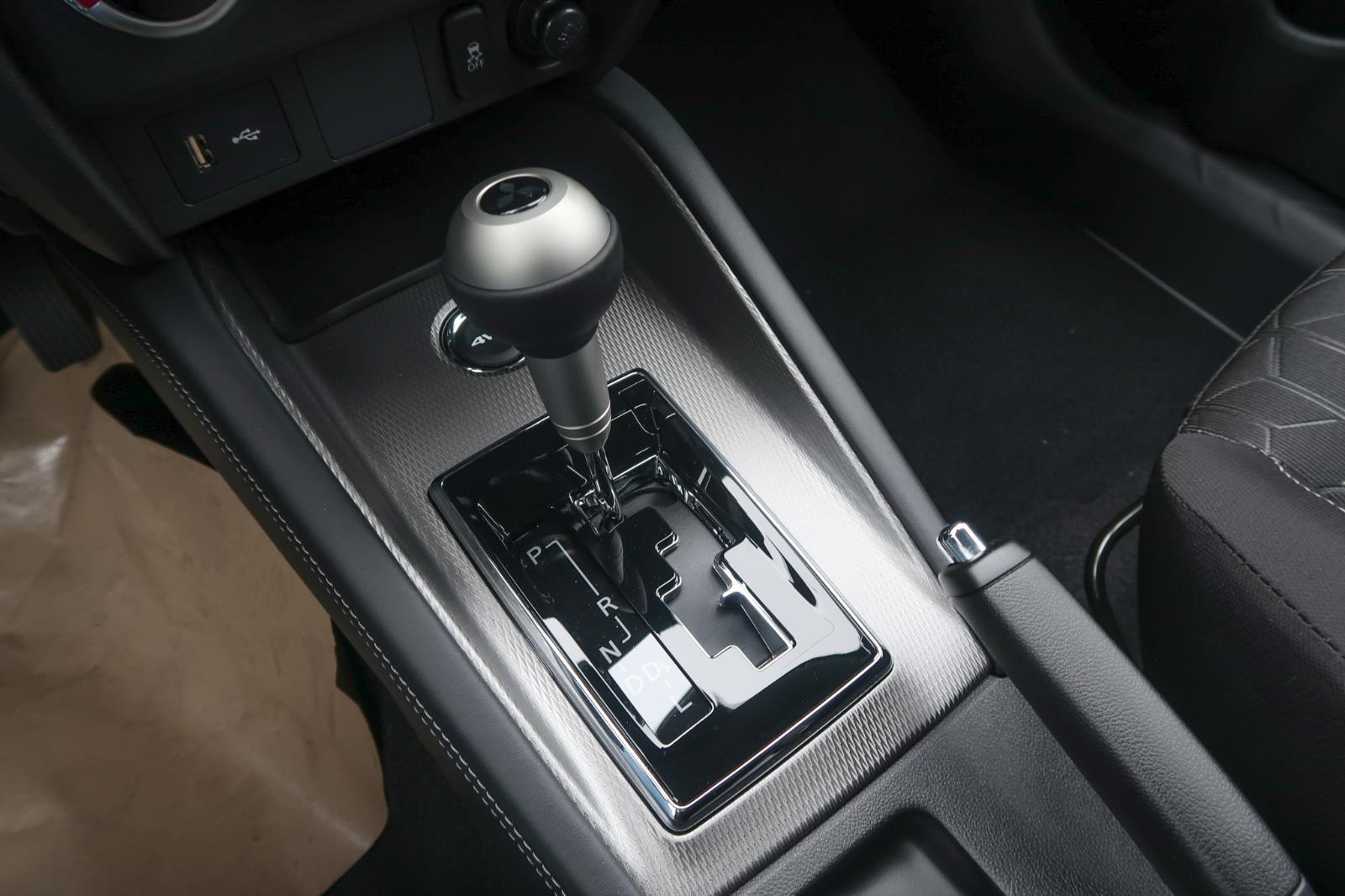 2025 Mitsubishi Outlander Sport ES