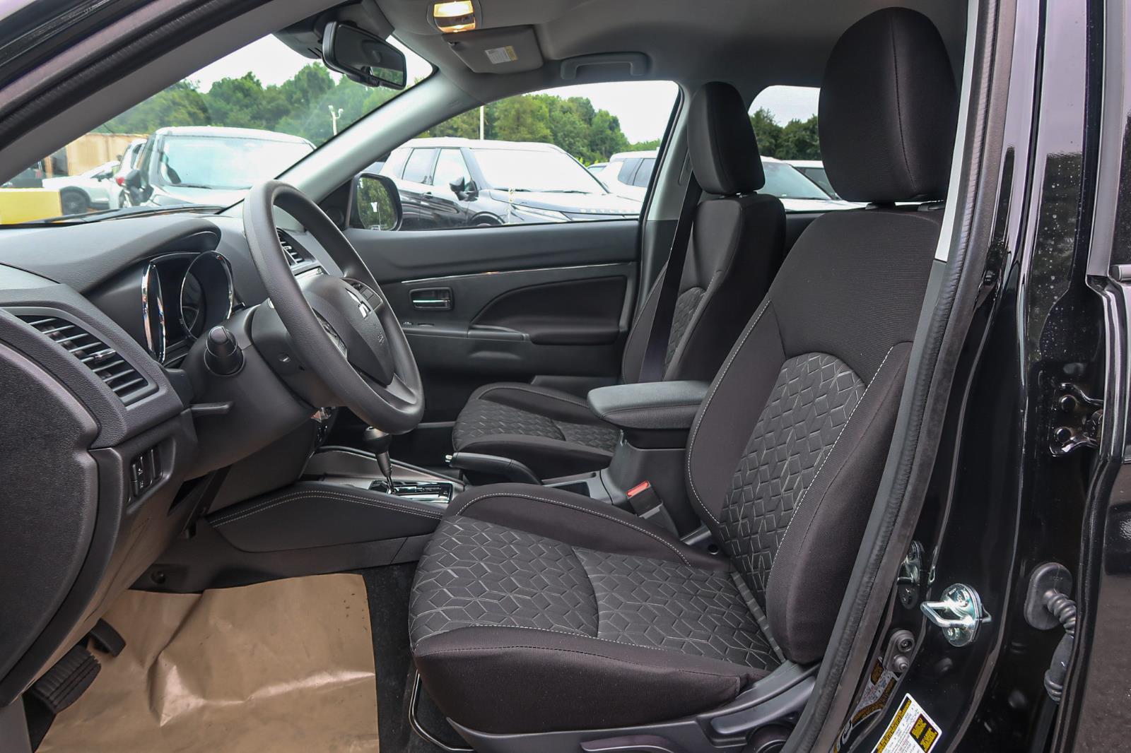 2025 Mitsubishi Outlander Sport ES