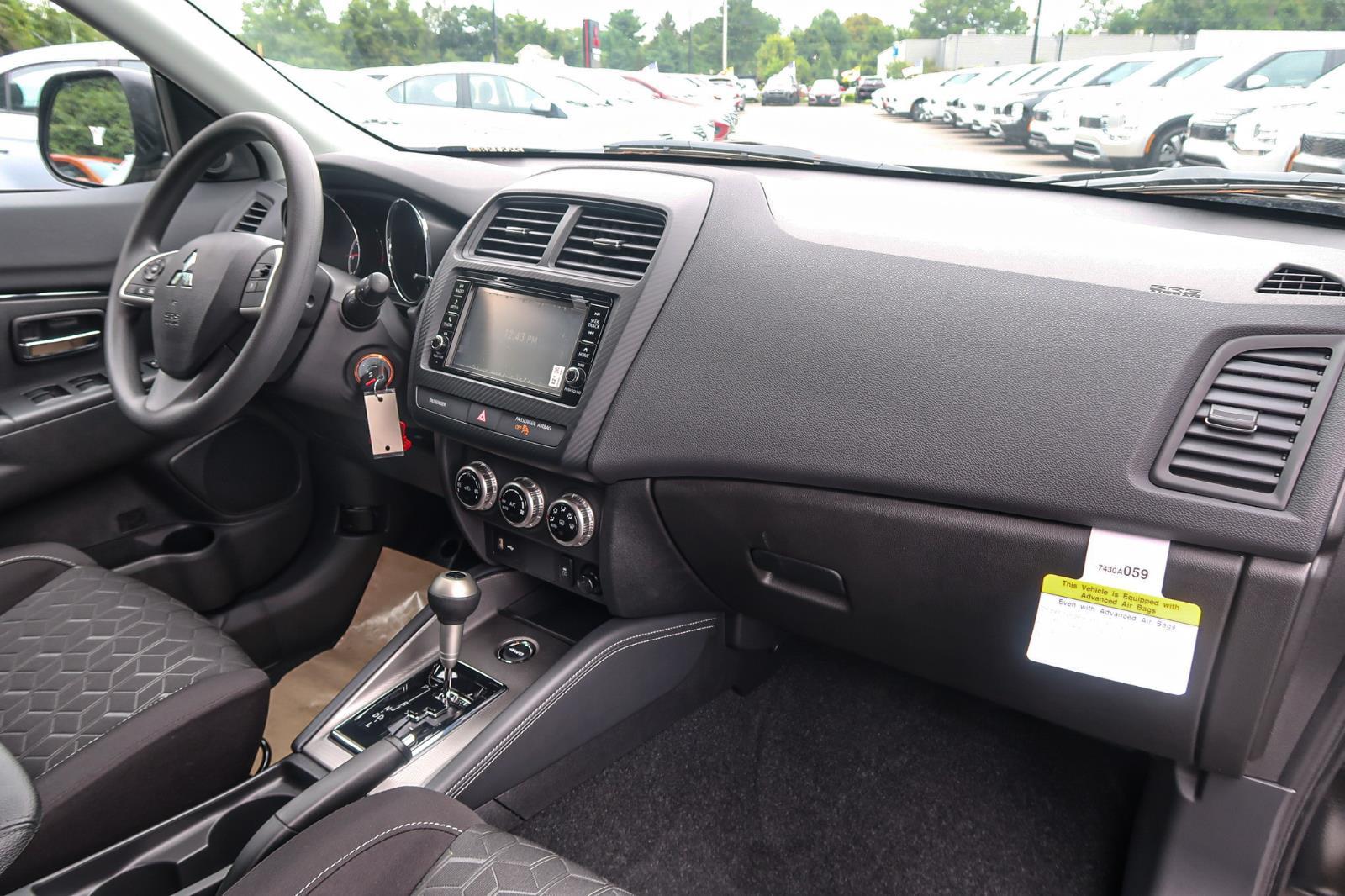 2025 Mitsubishi Outlander Sport ES