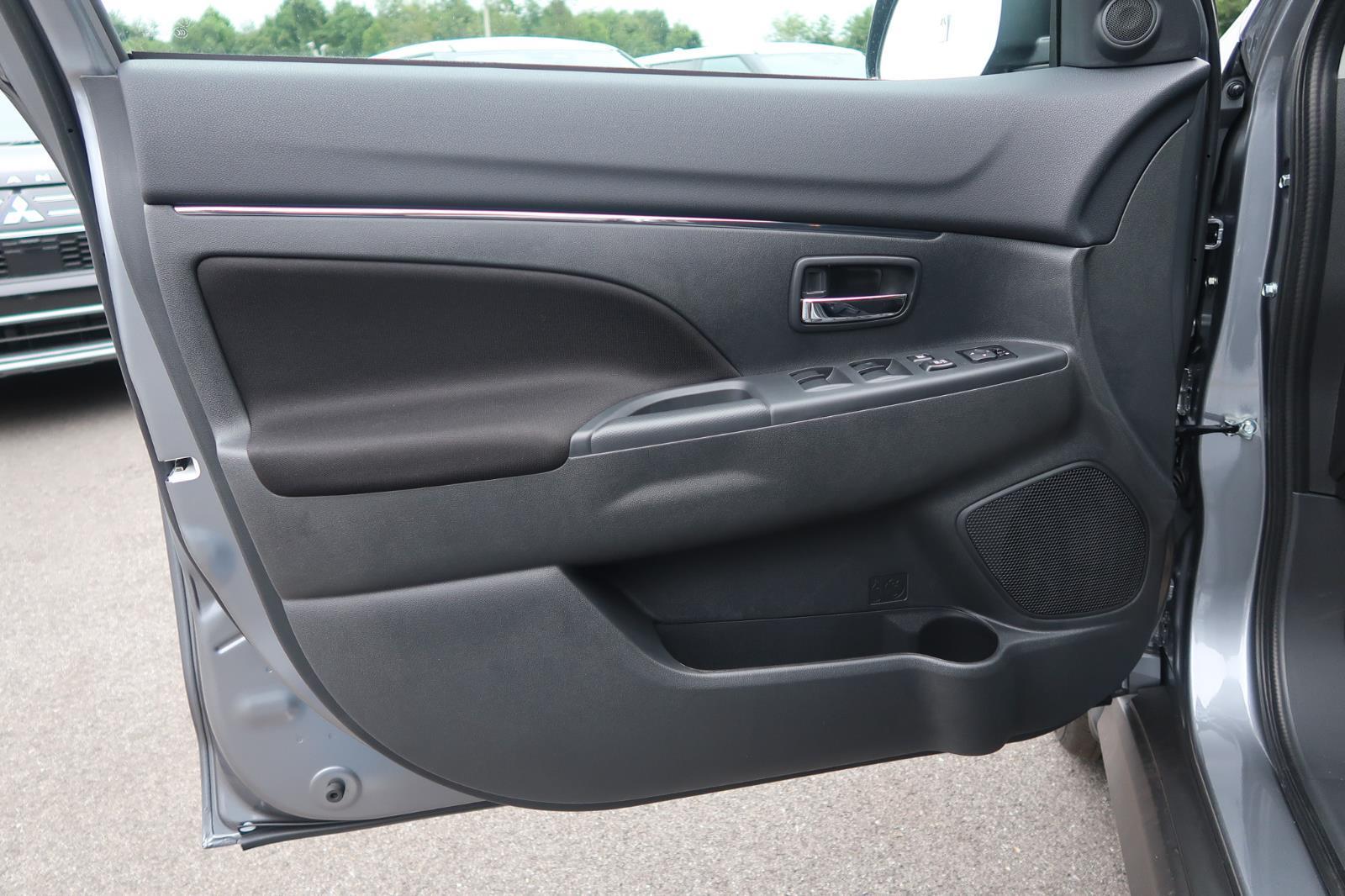 2025 Mitsubishi Outlander Sport ES