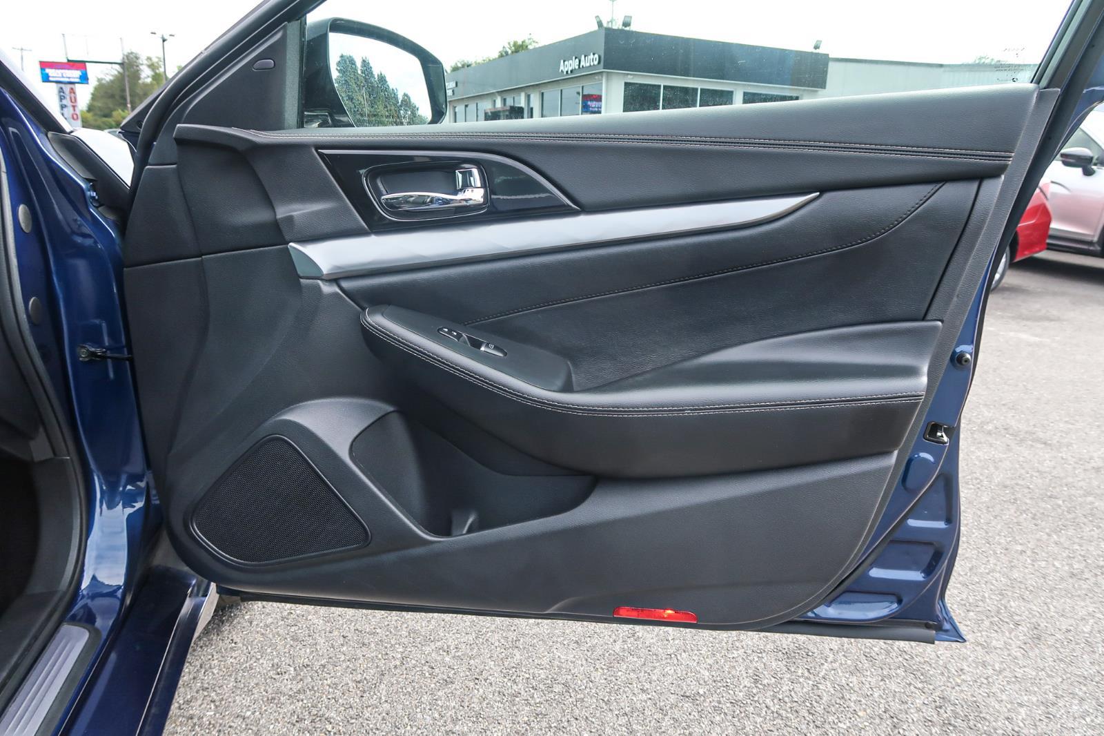 2021 Nissan Maxima SV Xtronic CVT