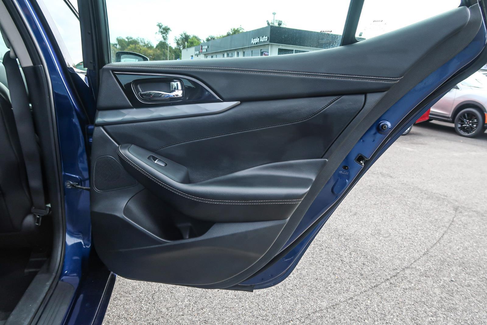 2021 Nissan Maxima SV Xtronic CVT