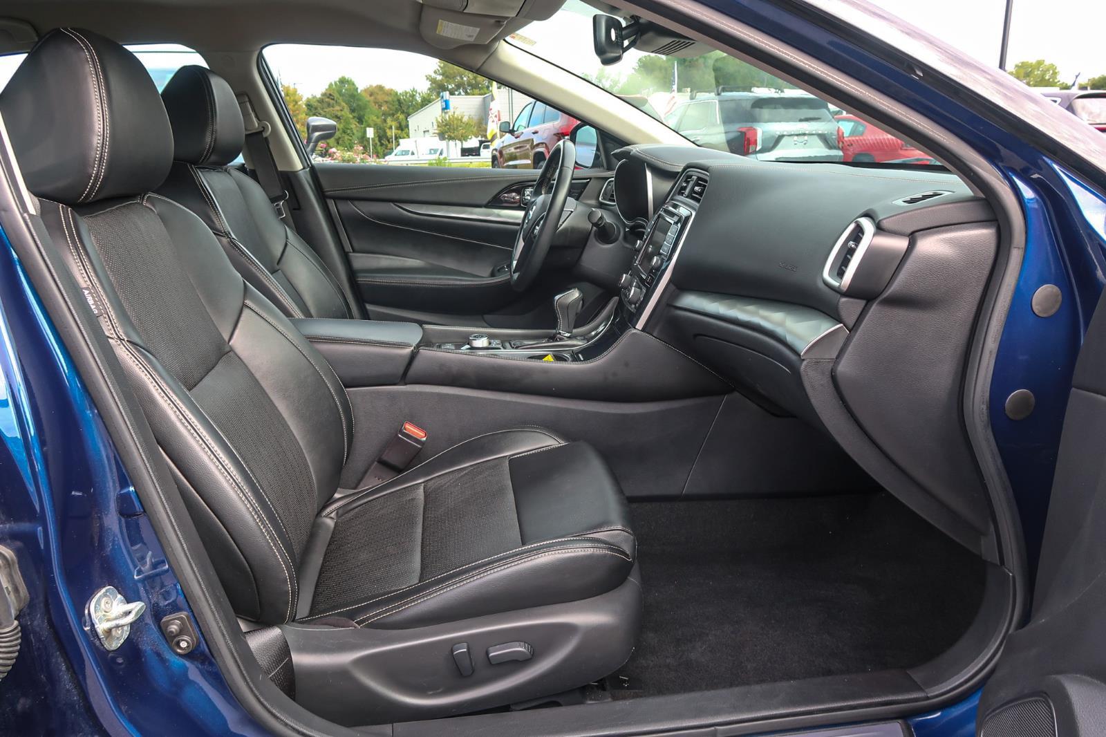 2021 Nissan Maxima SV Xtronic CVT