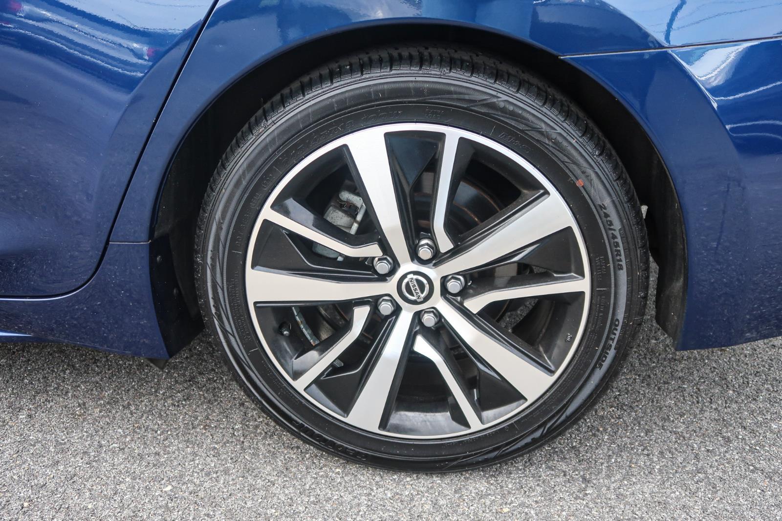 2021 Nissan Maxima SV Xtronic CVT