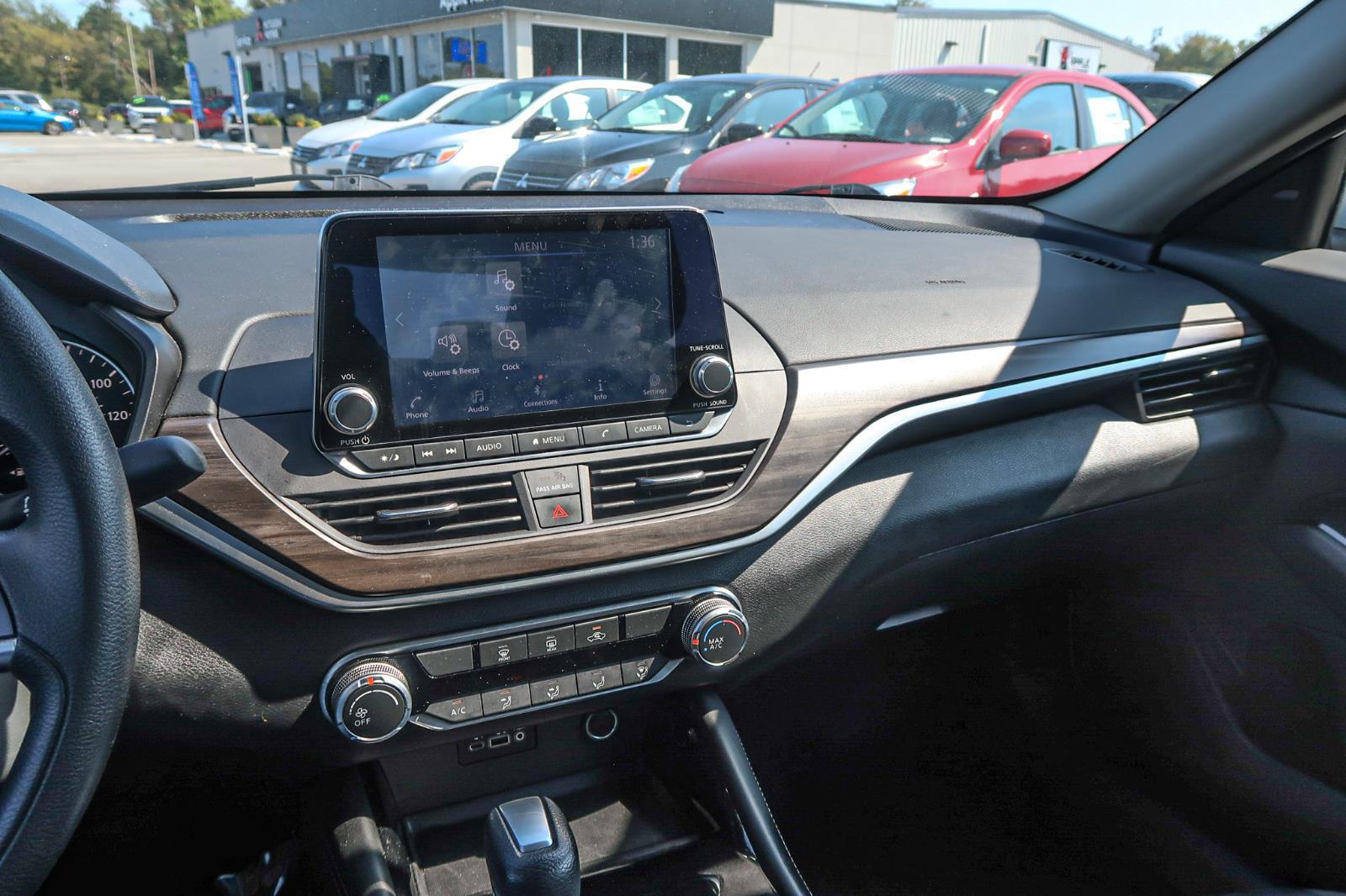 2023 Nissan Altima SV FWD