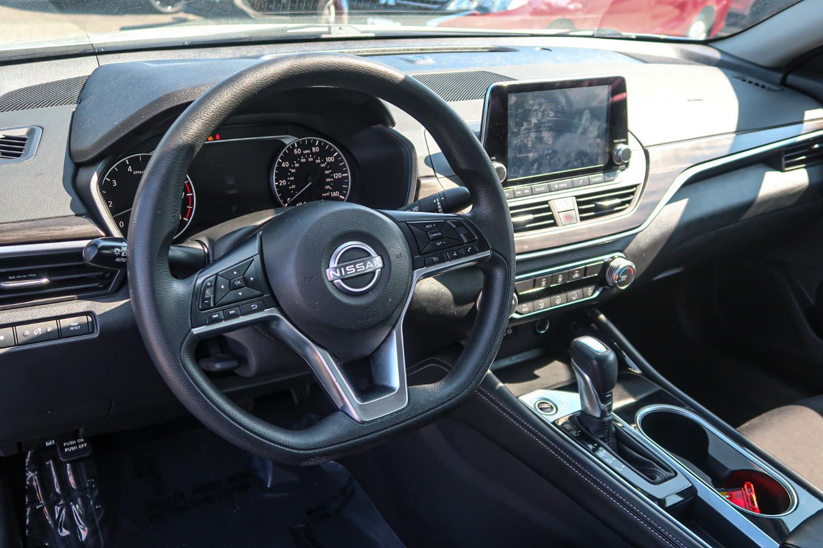2023 Nissan Altima SV FWD