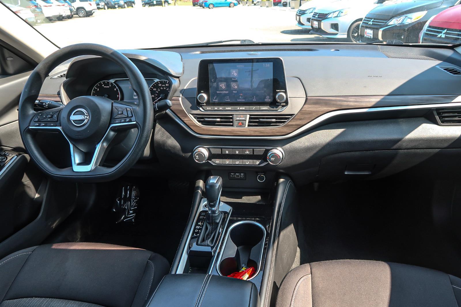 2023 Nissan Altima SV FWD