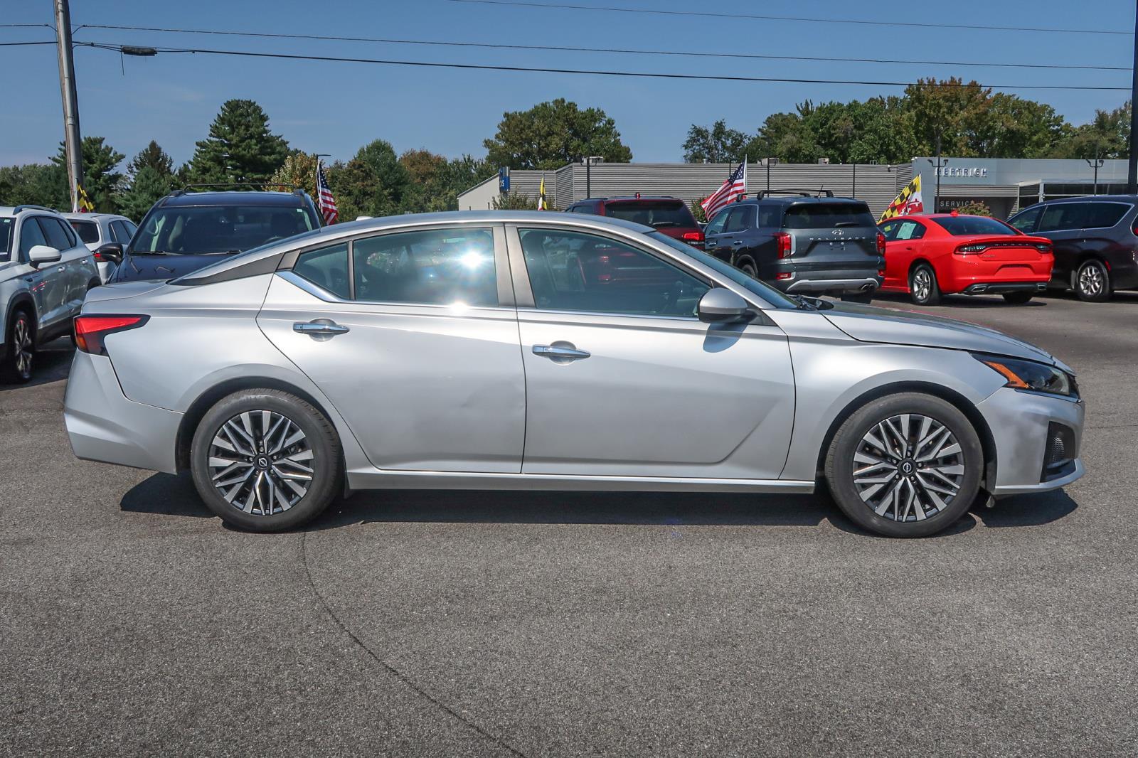 2023 Nissan Altima SV FWD