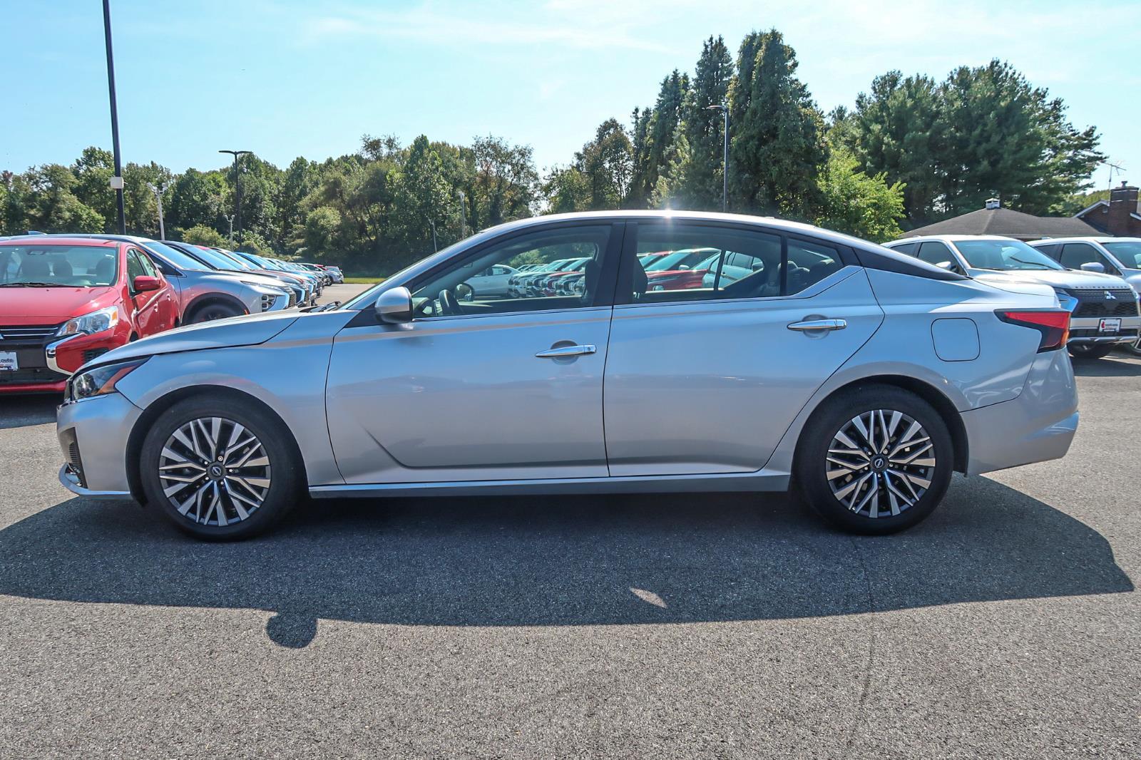2023 Nissan Altima SV FWD