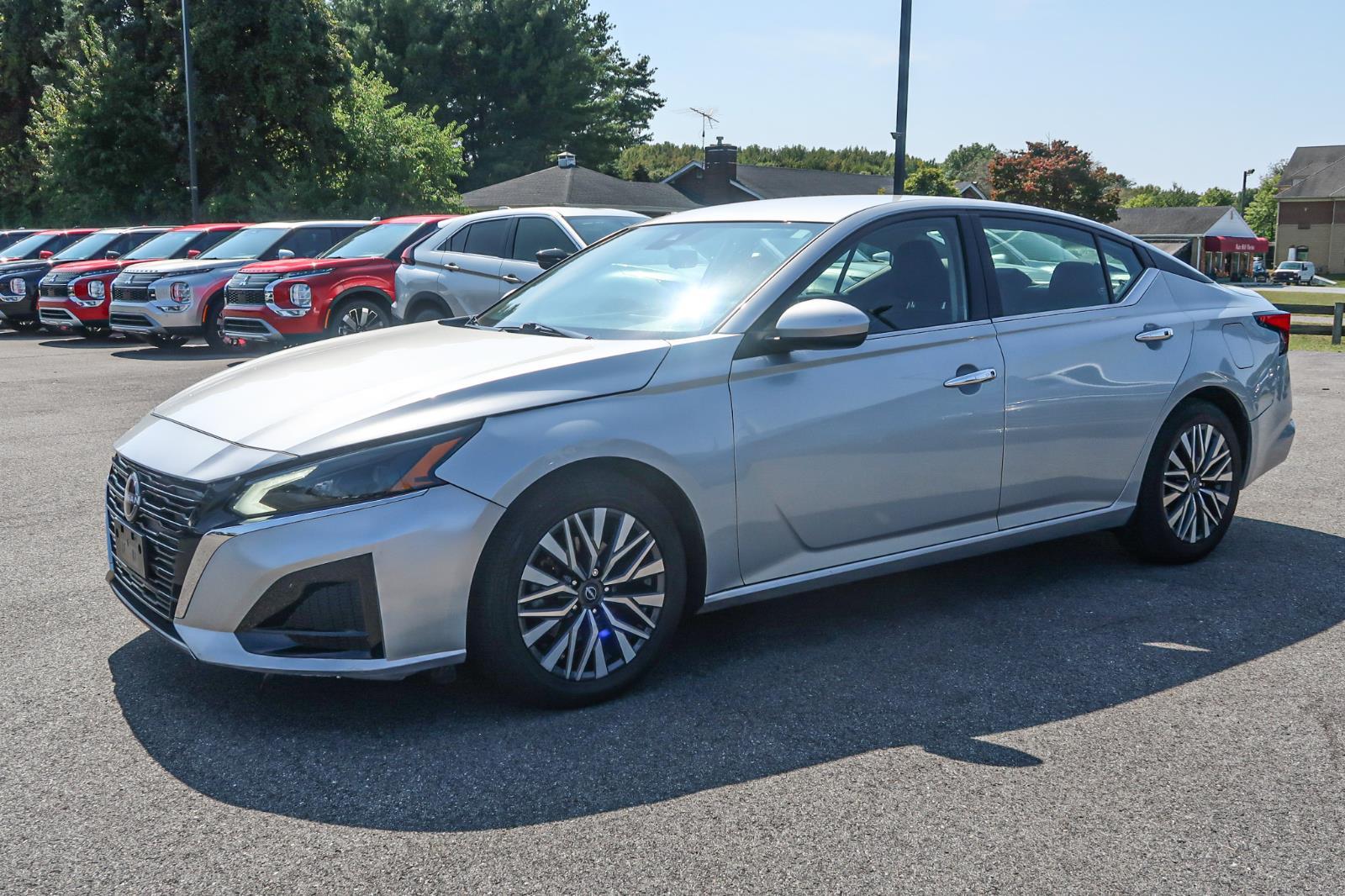 2023 Nissan Altima SV FWD