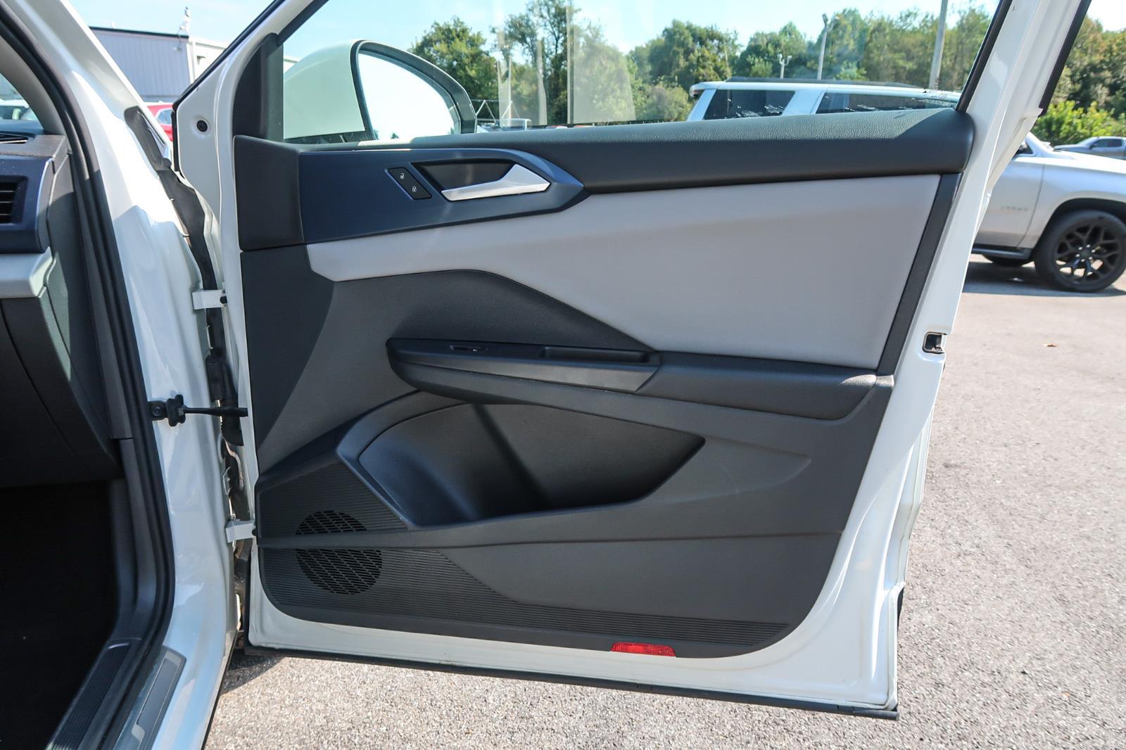2023 Volkswagen Taos SE