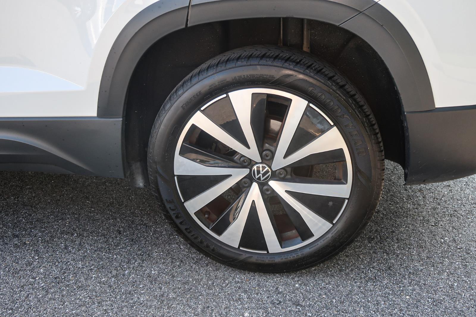 2023 Volkswagen Taos SE