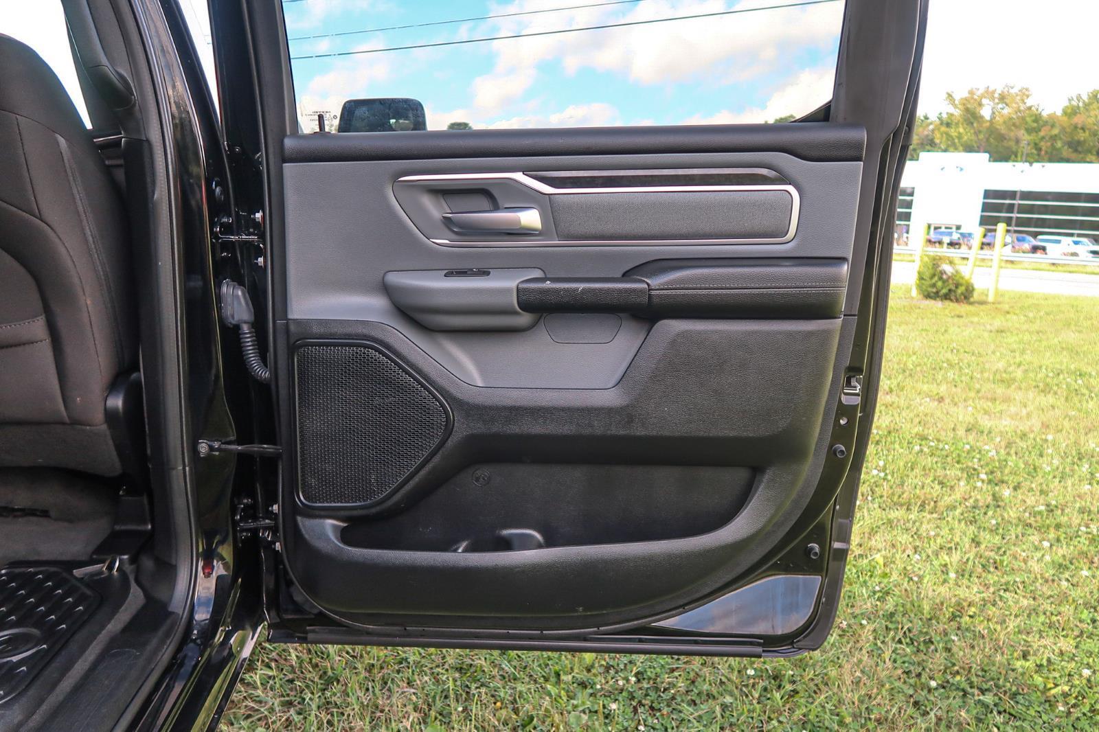 2021 Ram 1500 Big Horn Crew Cab 4x4 6'4" Box