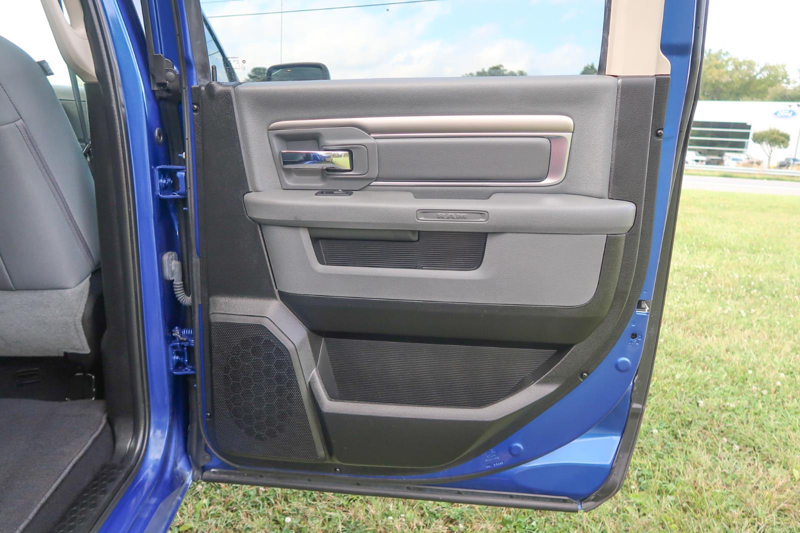 2019 Ram 1500 Classic Big Horn Crew Cab 4x4 6'4" Box