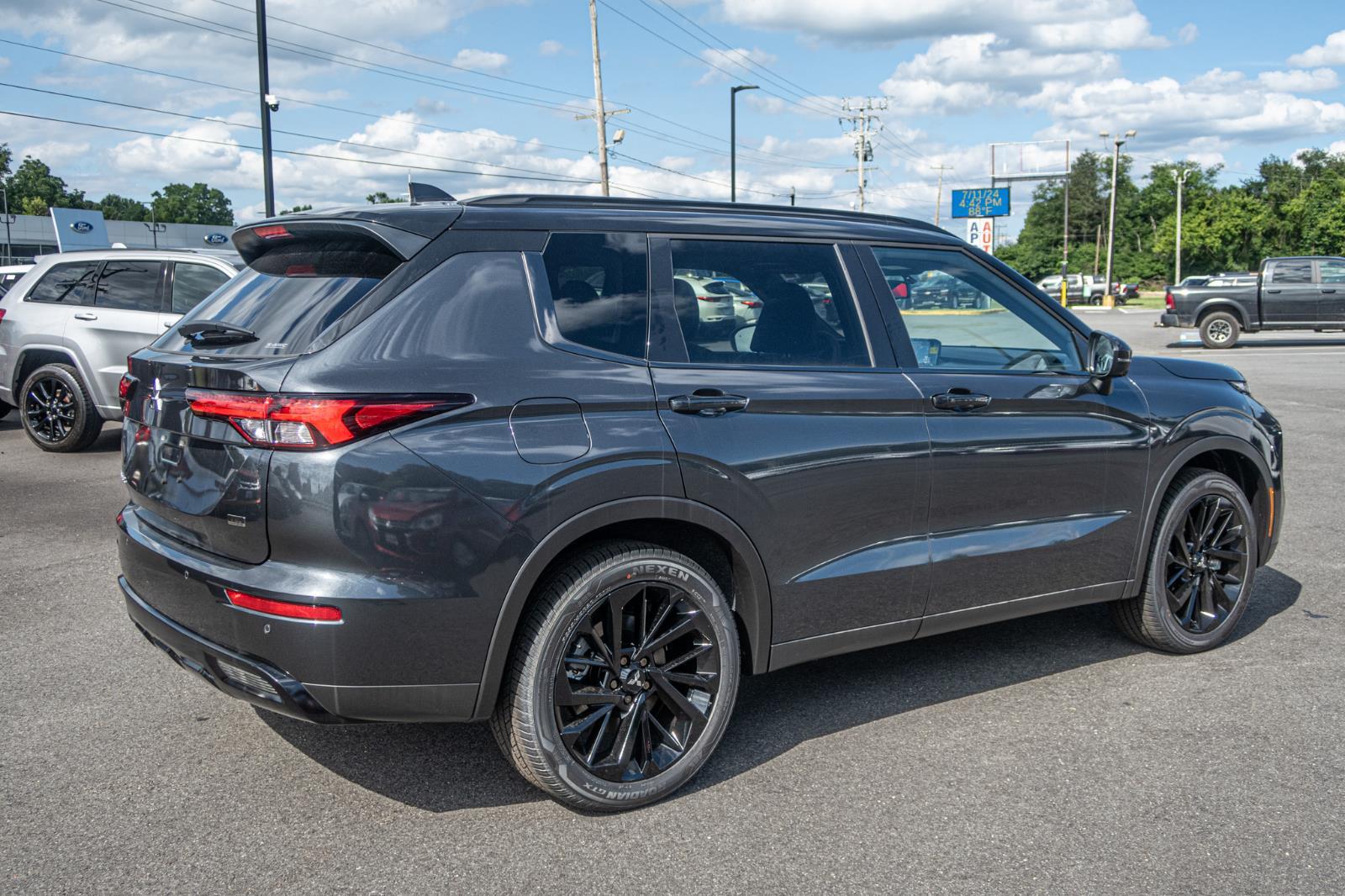 2024 Mitsubishi Outlander SEL Black Edition