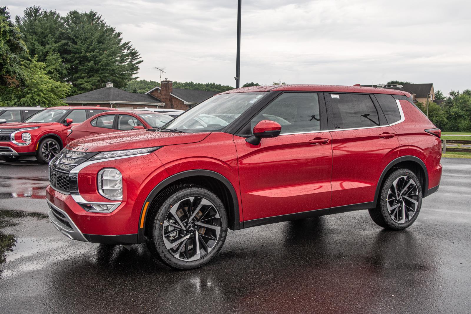 2024 Mitsubishi Outlander SE