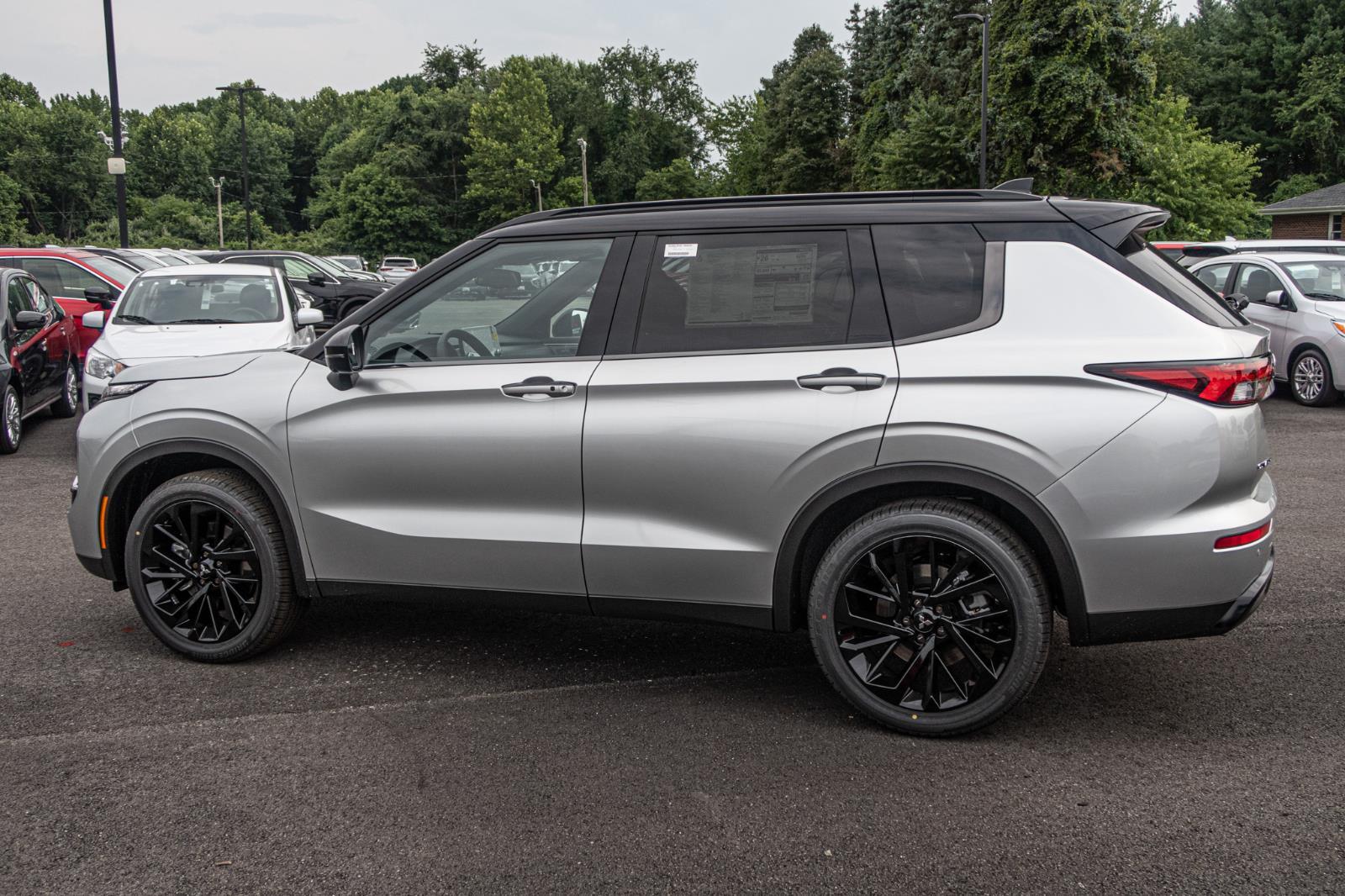 2024 Mitsubishi Outlander SEL Black Edition