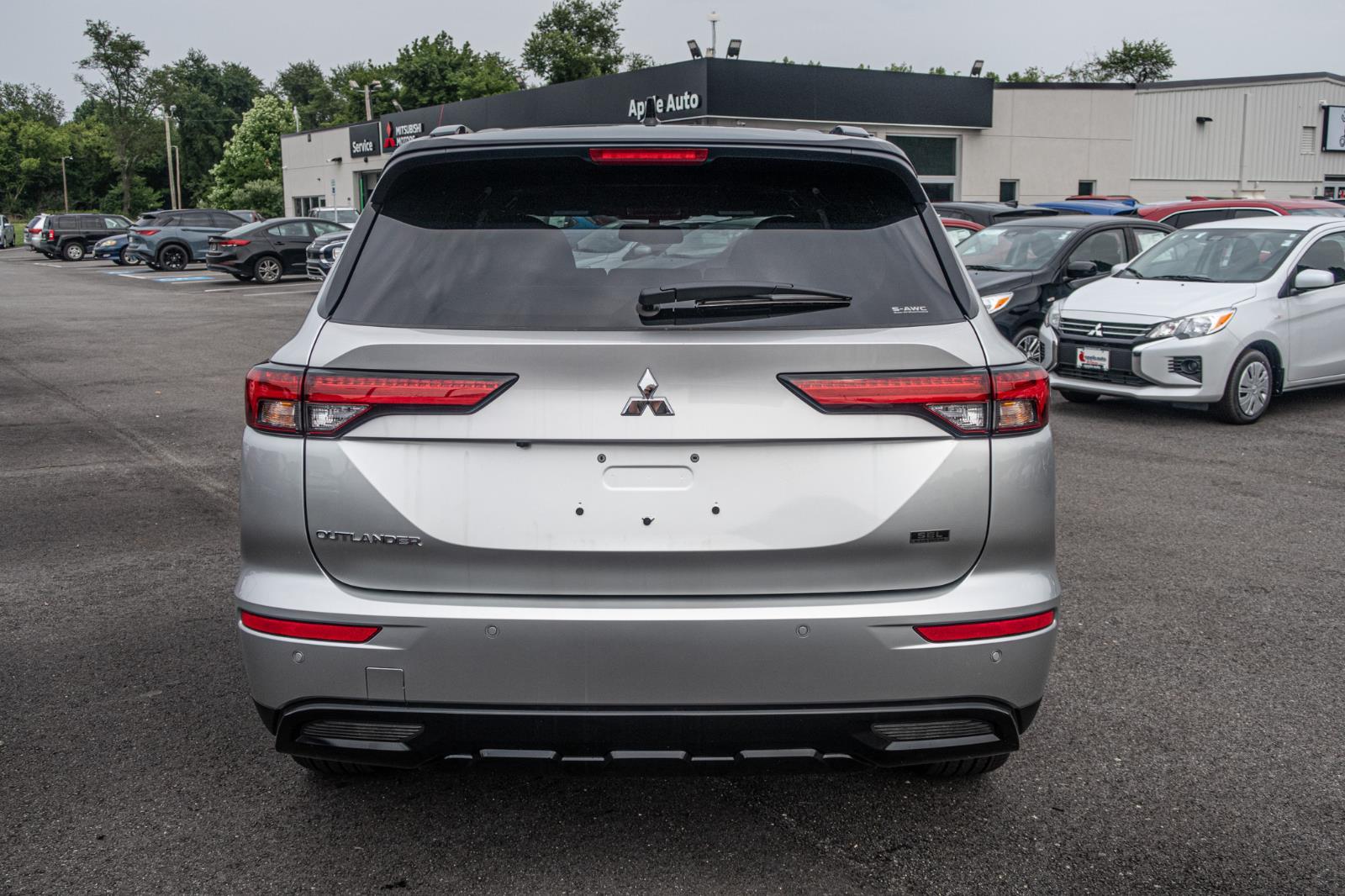 2024 Mitsubishi Outlander SEL Black Edition