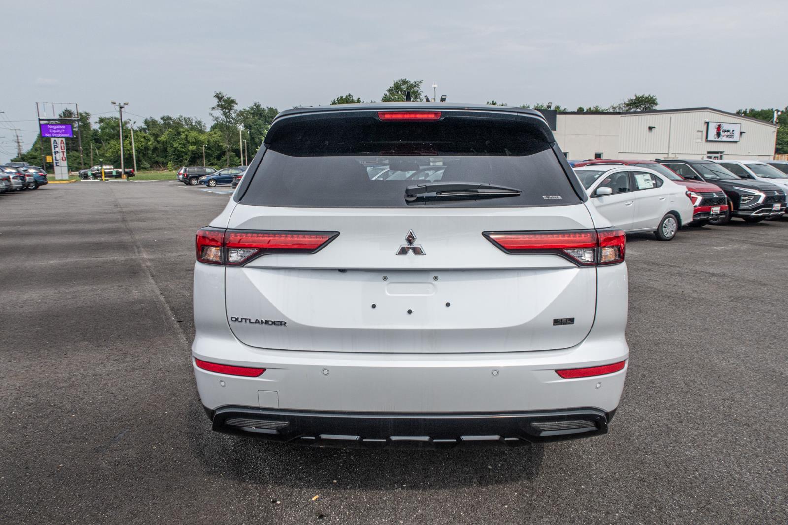 2024 Mitsubishi Outlander SEL Black Edition