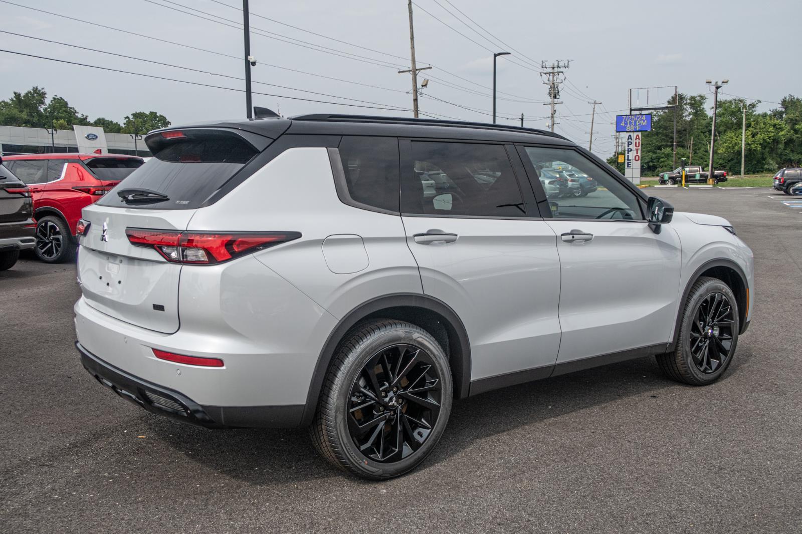 2024 Mitsubishi Outlander SEL Black Edition