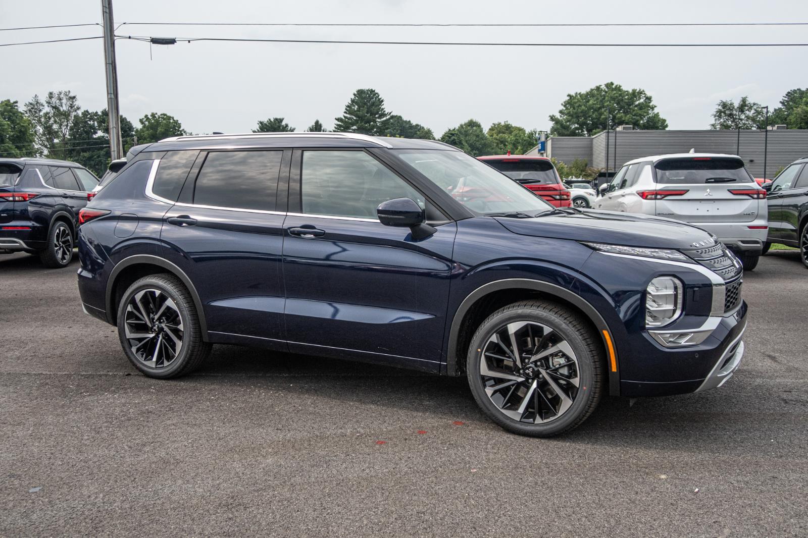 2024 Mitsubishi Outlander SEL