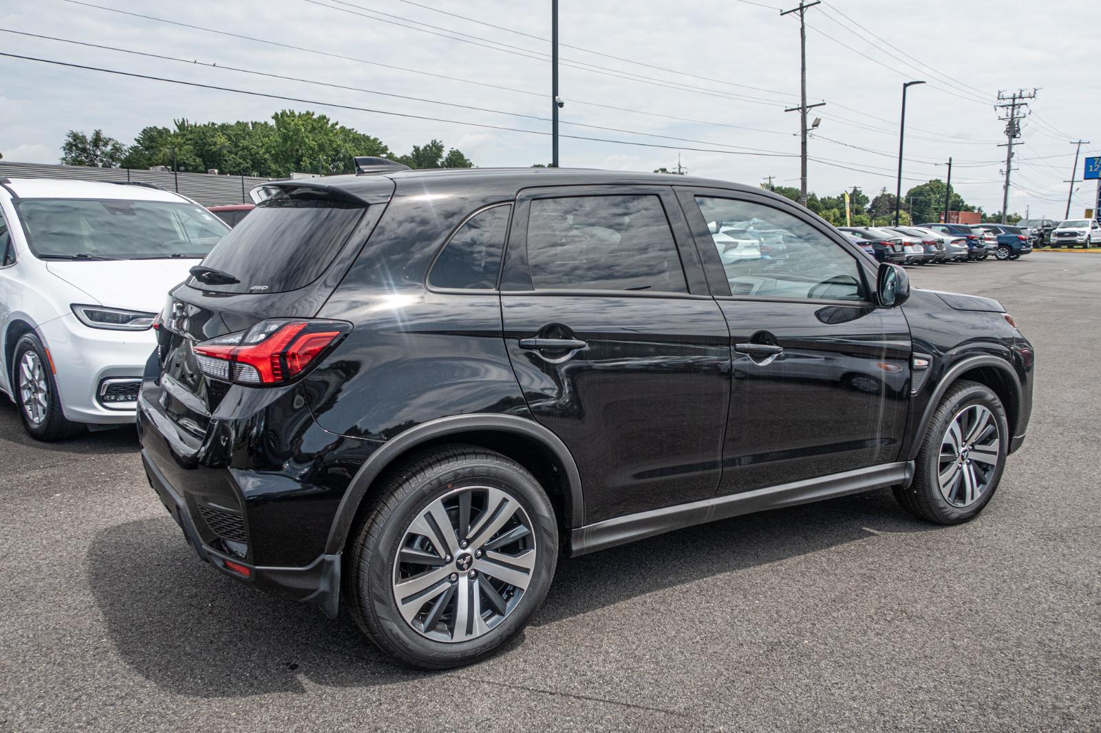 2024 Mitsubishi Outlander Sport ES