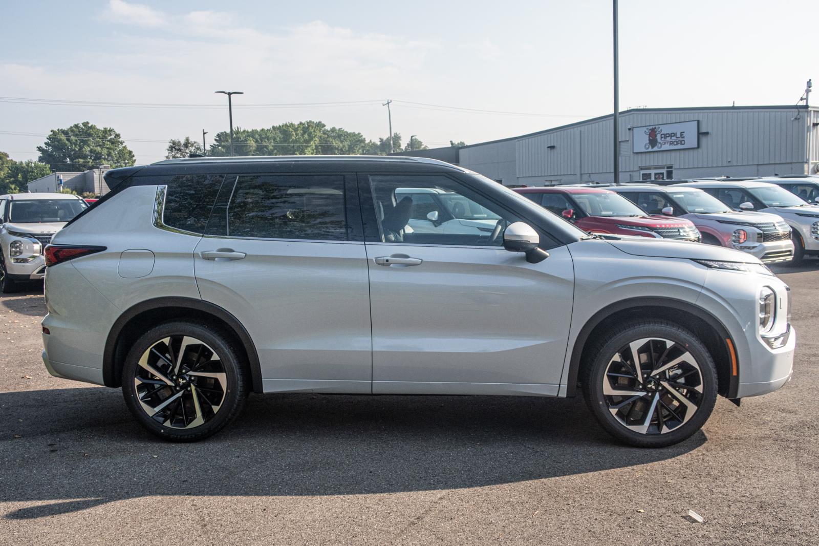 2024 Mitsubishi Outlander SEL