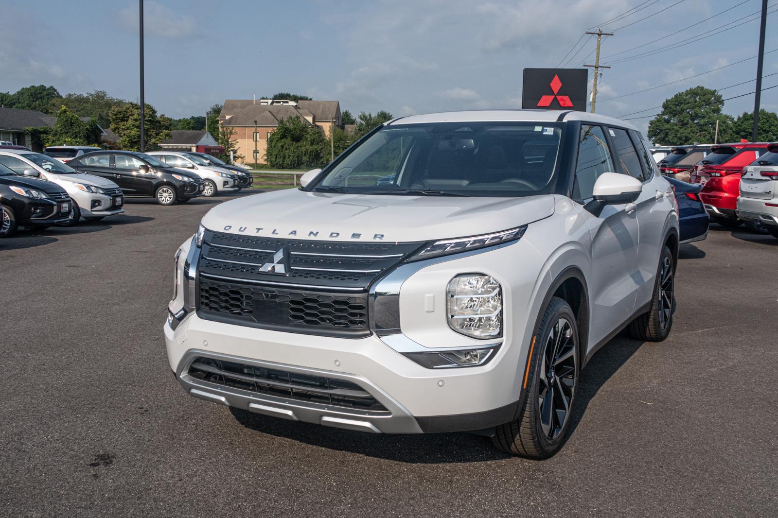 2024 Mitsubishi Outlander SE