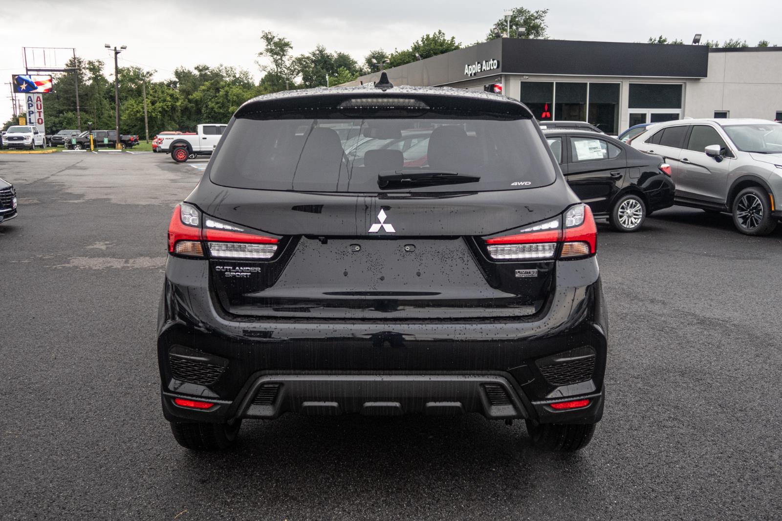 2024 Mitsubishi Outlander Sport LE