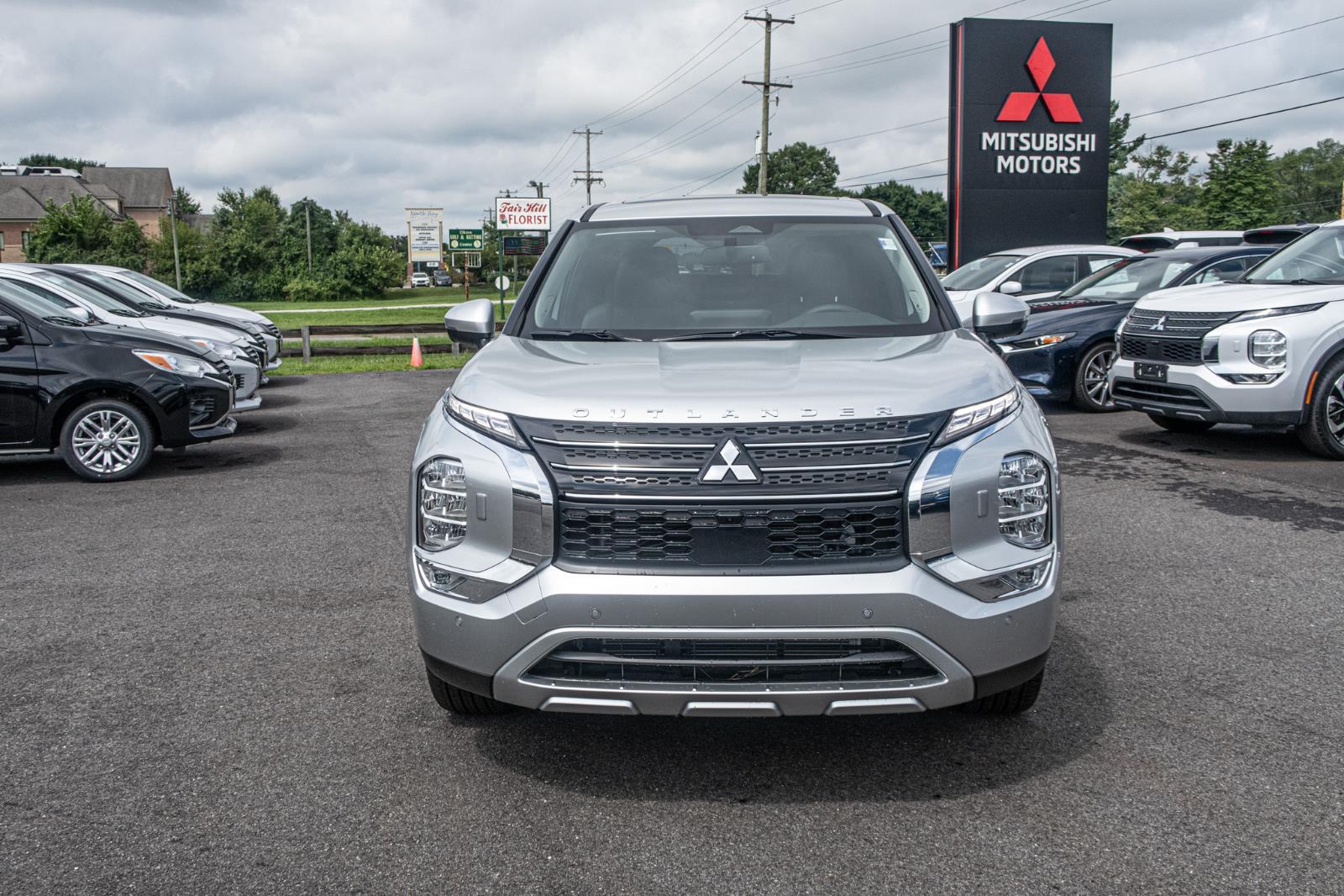 2024 Mitsubishi Outlander SE