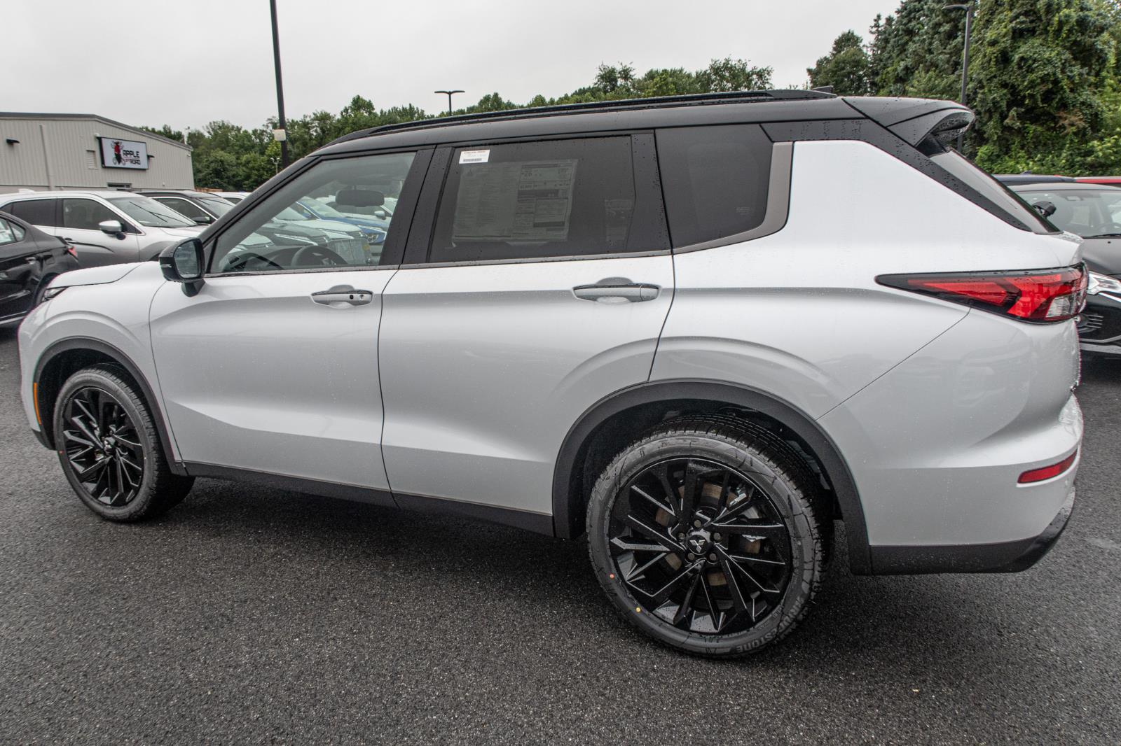 2024 Mitsubishi Outlander SEL Black Edition