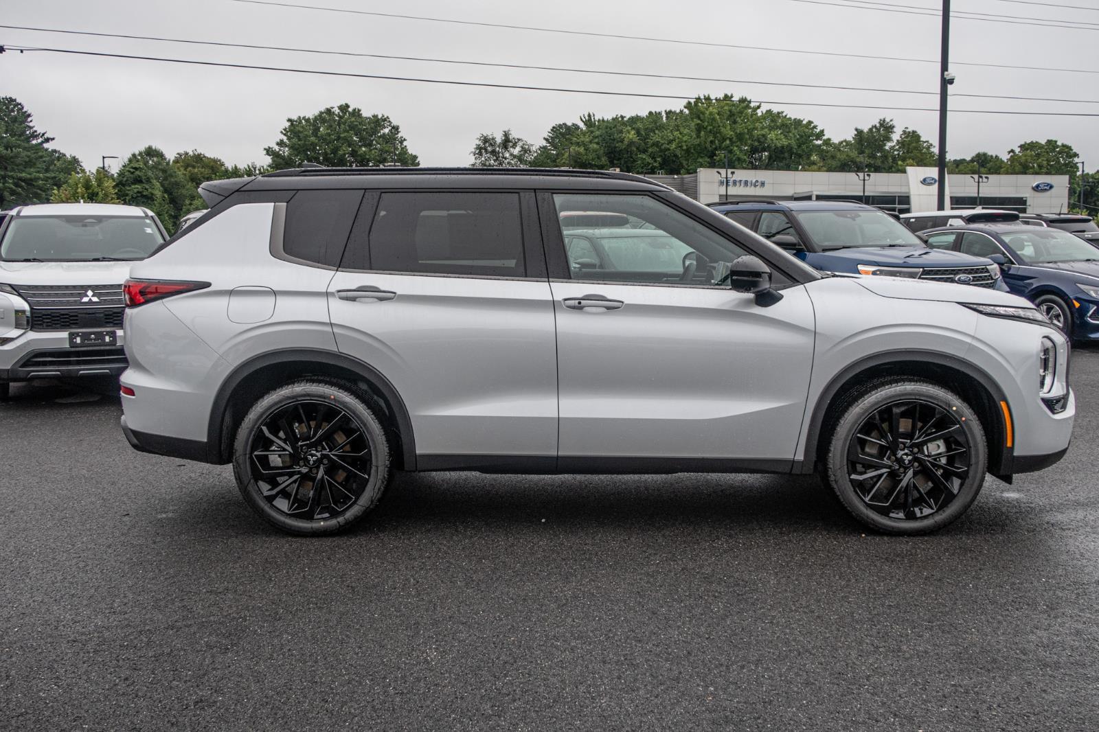 2024 Mitsubishi Outlander SEL Black Edition