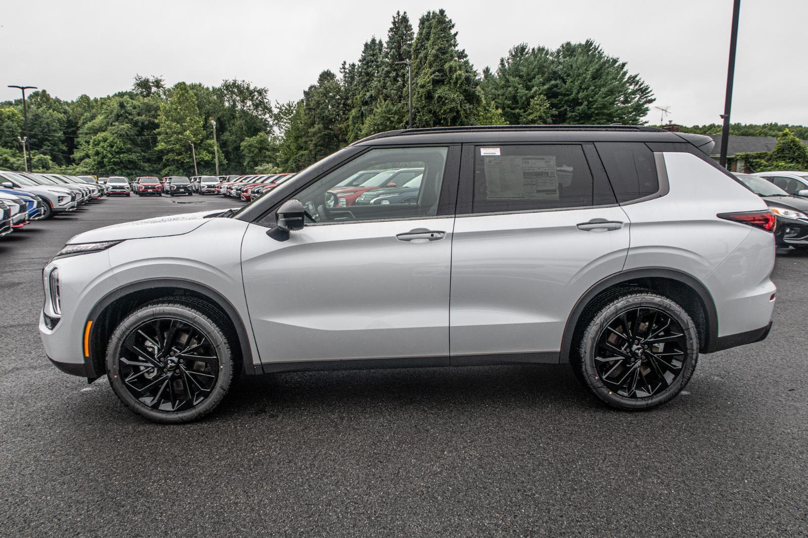 2024 Mitsubishi Outlander SEL Black Edition