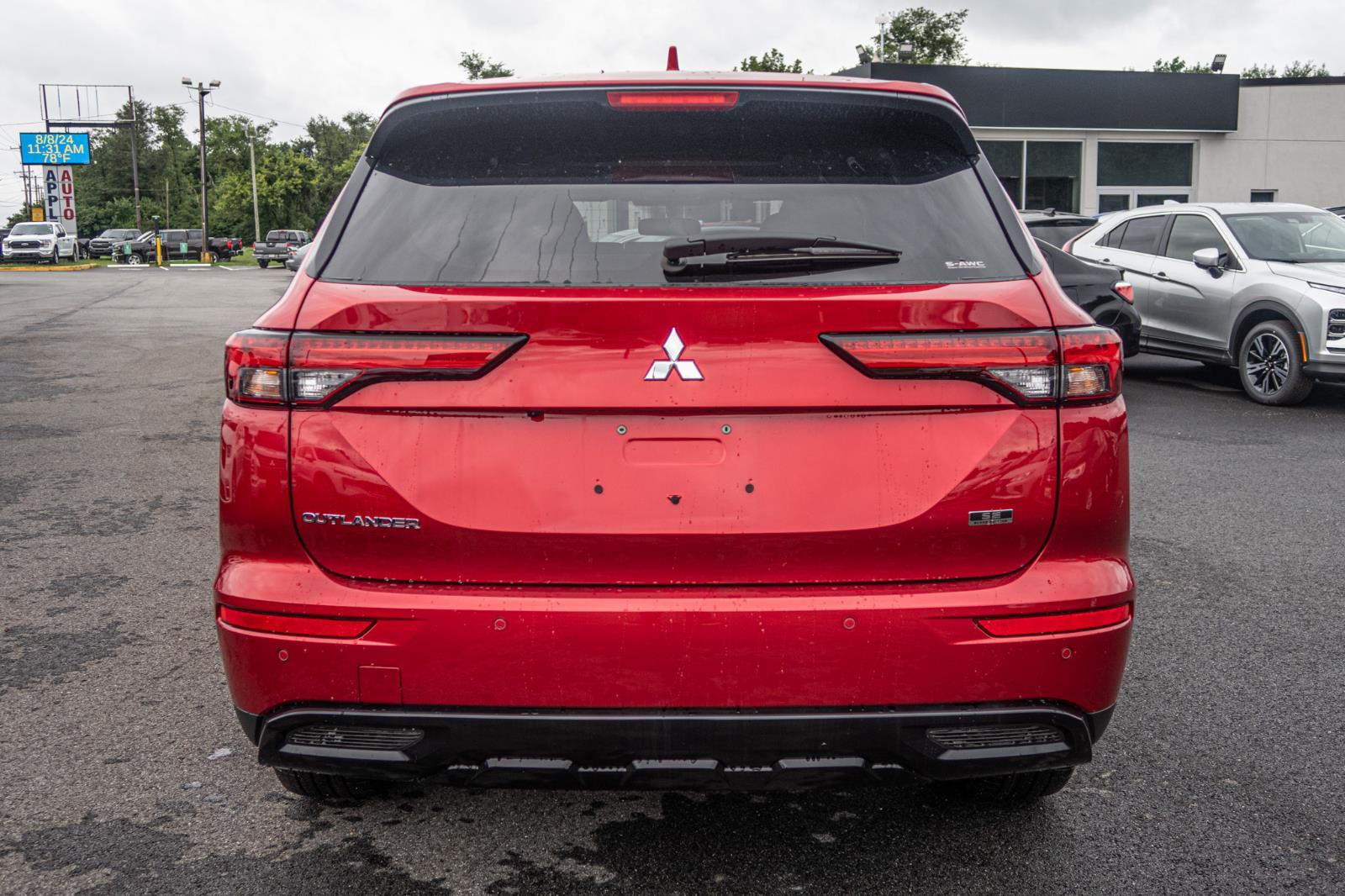 2024 Mitsubishi Outlander SE