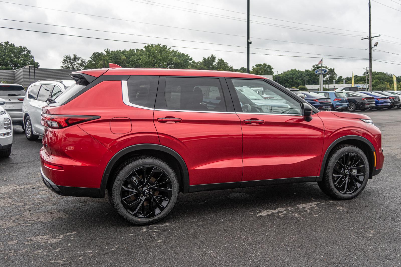 2024 Mitsubishi Outlander SE