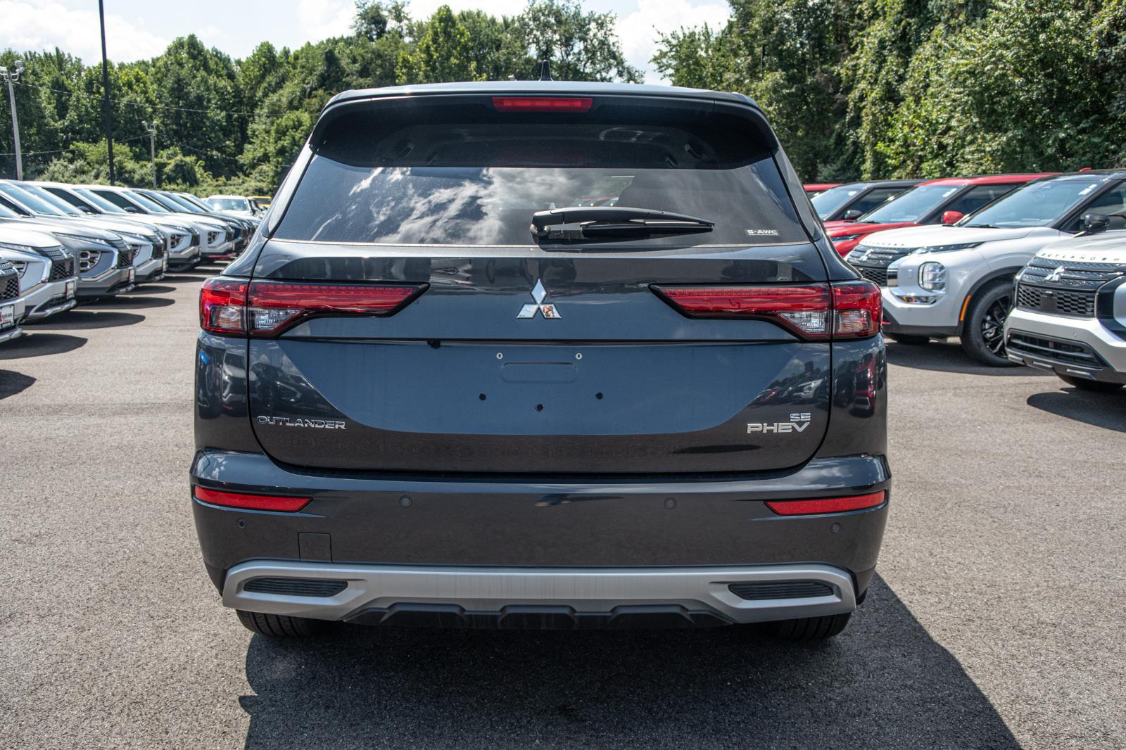 2024 Mitsubishi Outlander PHEV SE