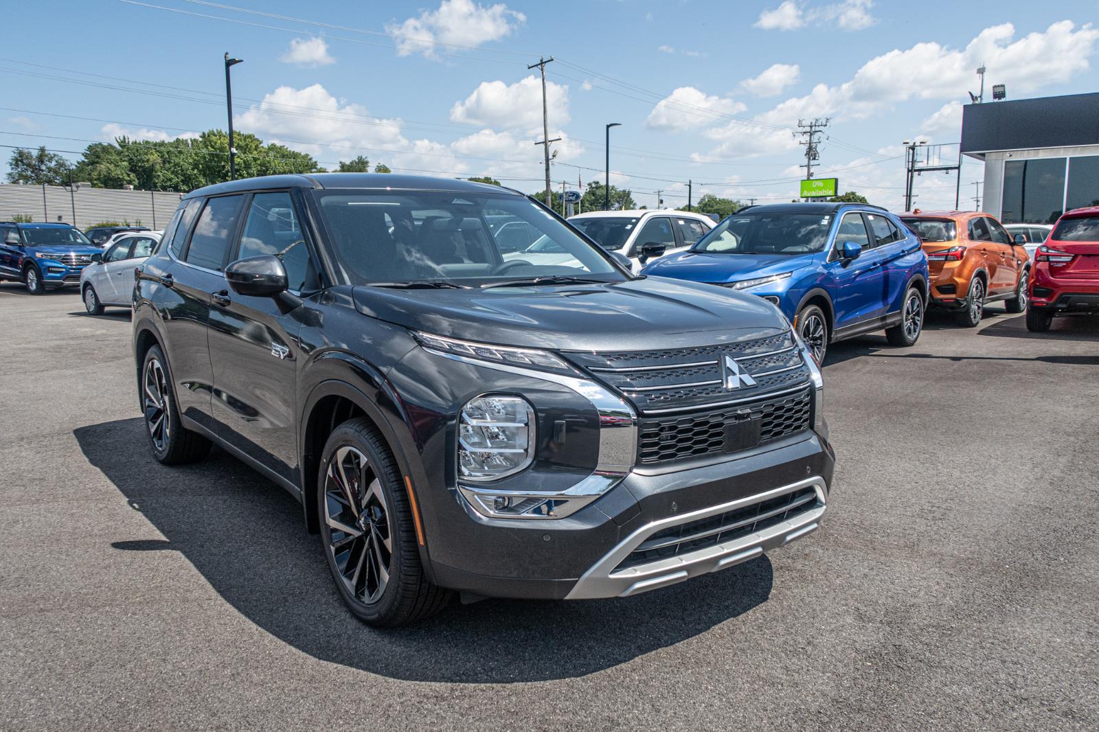 2024 Mitsubishi Outlander PHEV SE