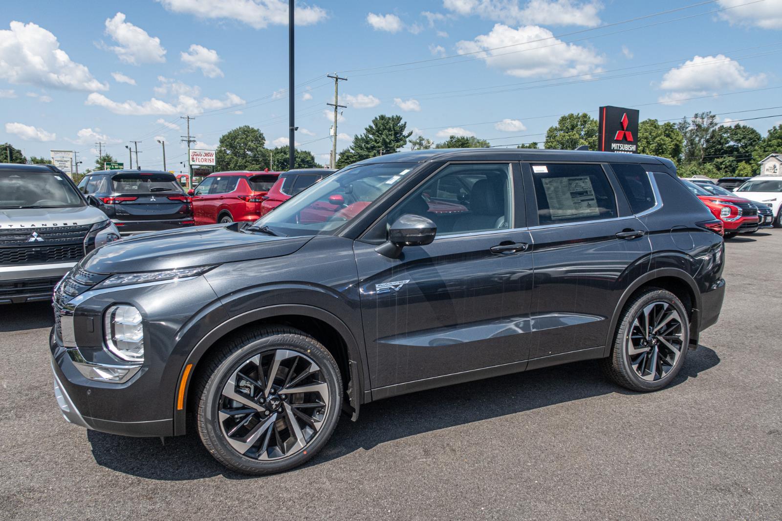 2024 Mitsubishi Outlander PHEV SE