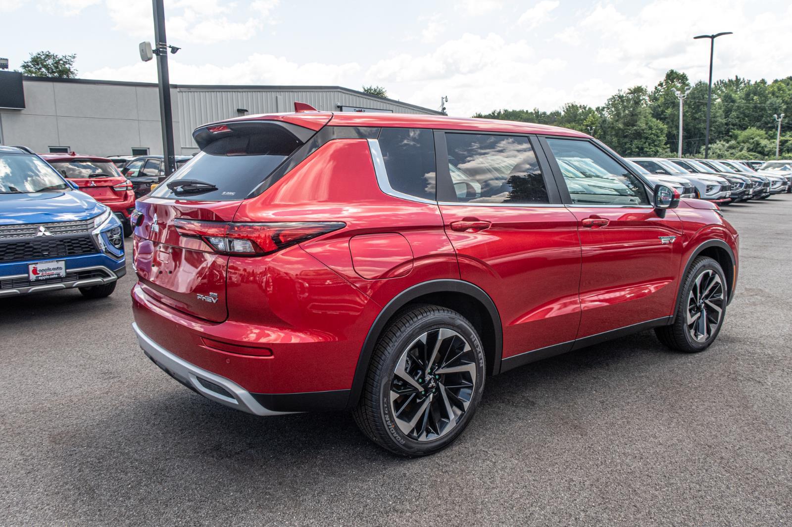 2024 Mitsubishi Outlander PHEV SE