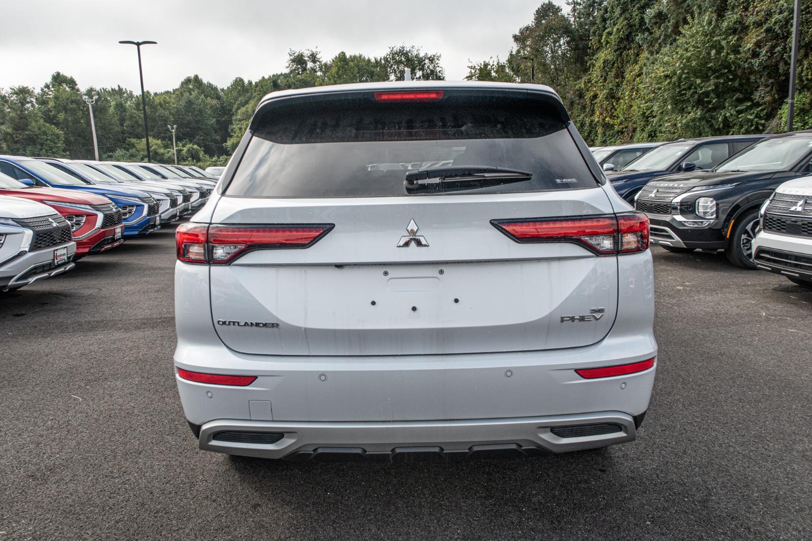 2024 Mitsubishi Outlander PHEV SE