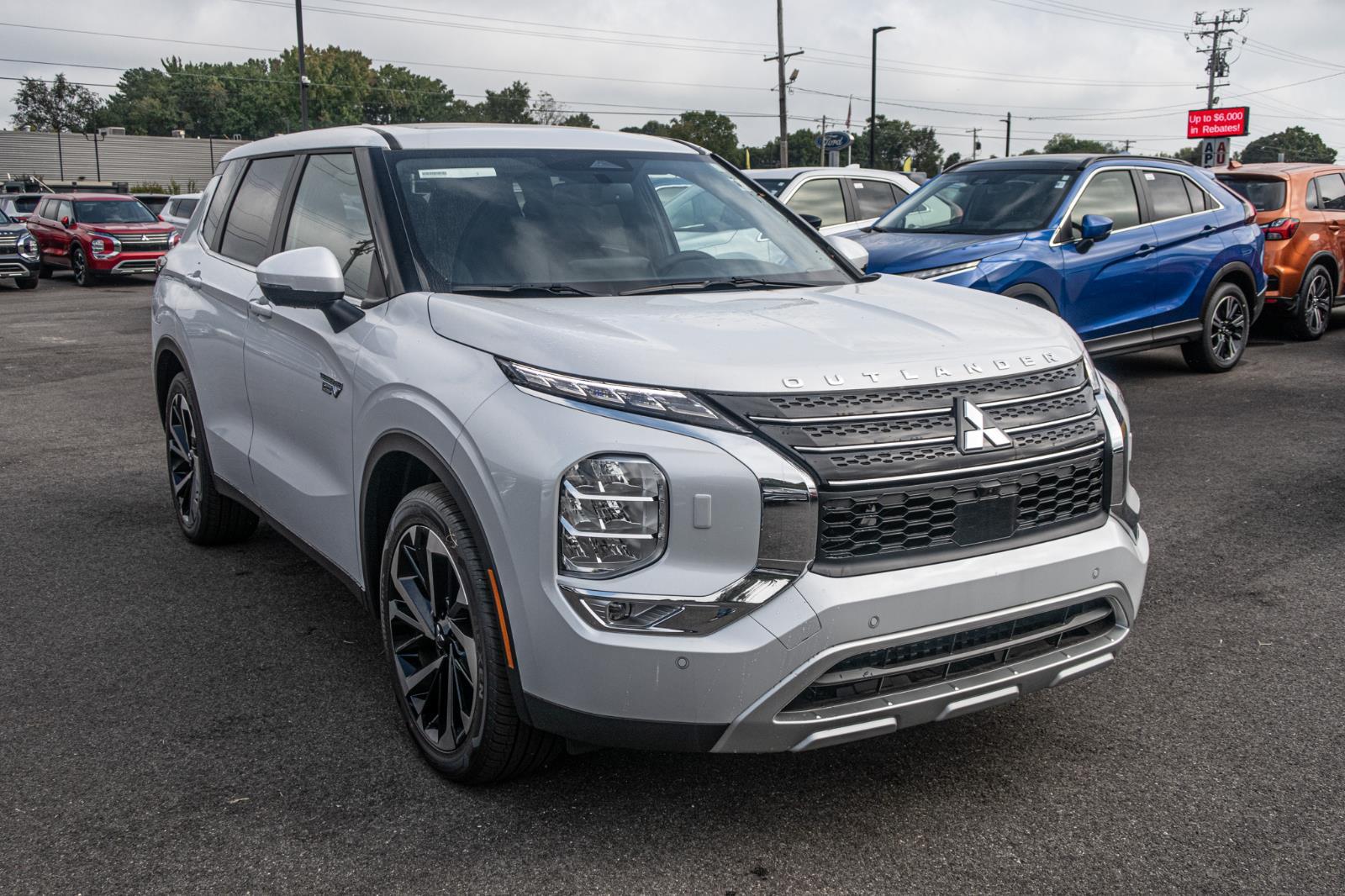 2024 Mitsubishi Outlander PHEV SE