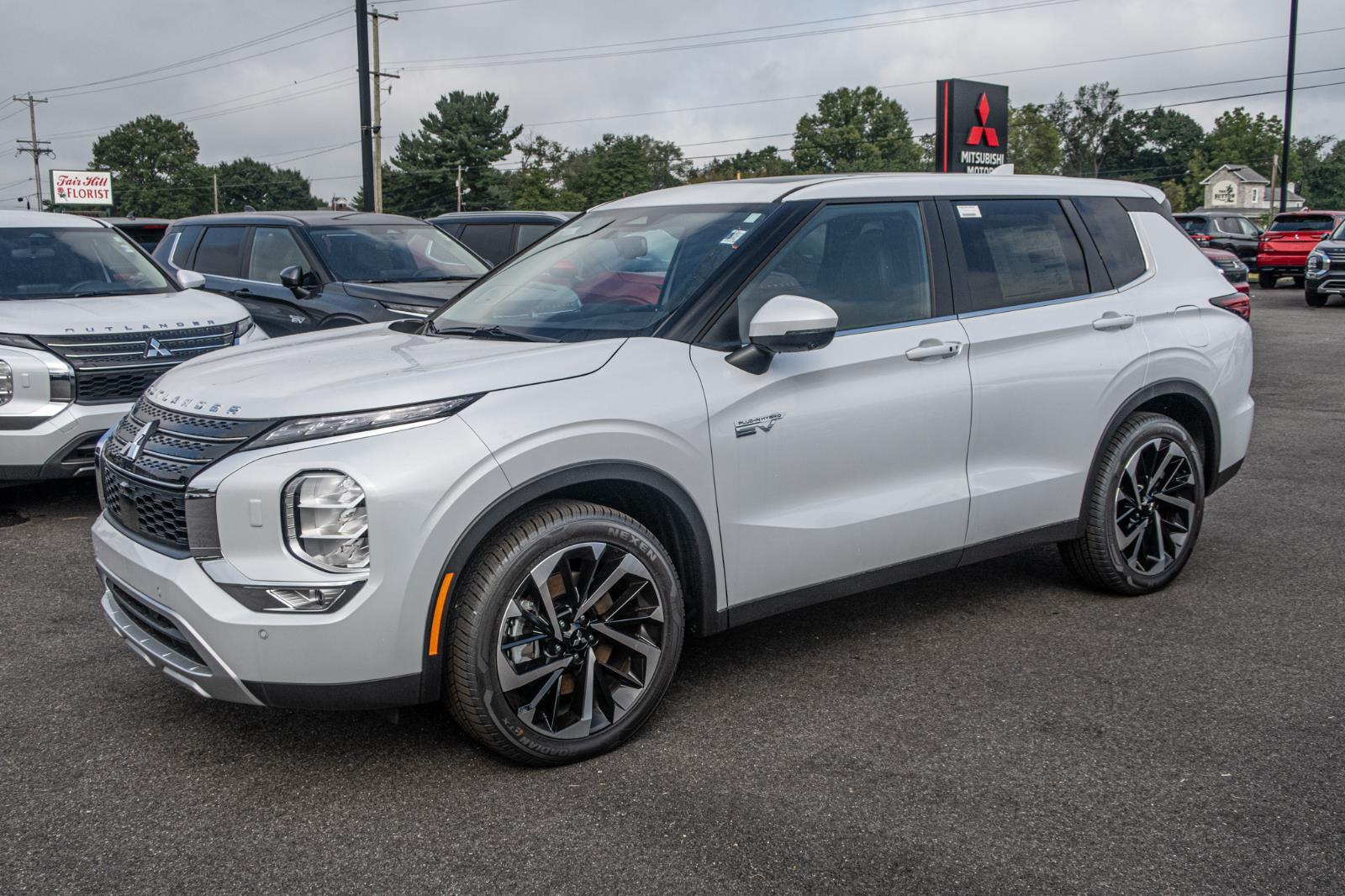 2024 Mitsubishi Outlander PHEV SE