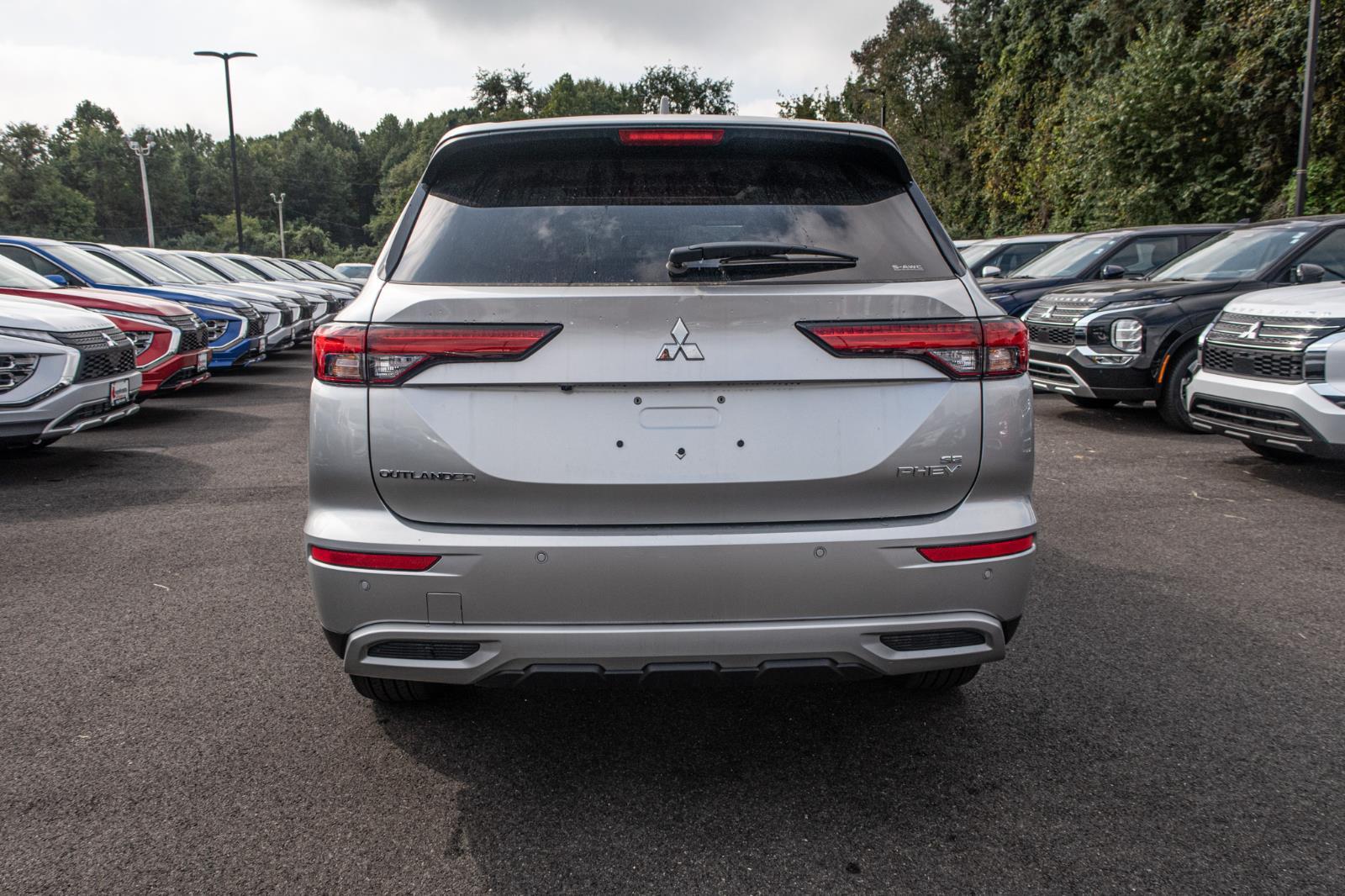 2024 Mitsubishi Outlander PHEV SE