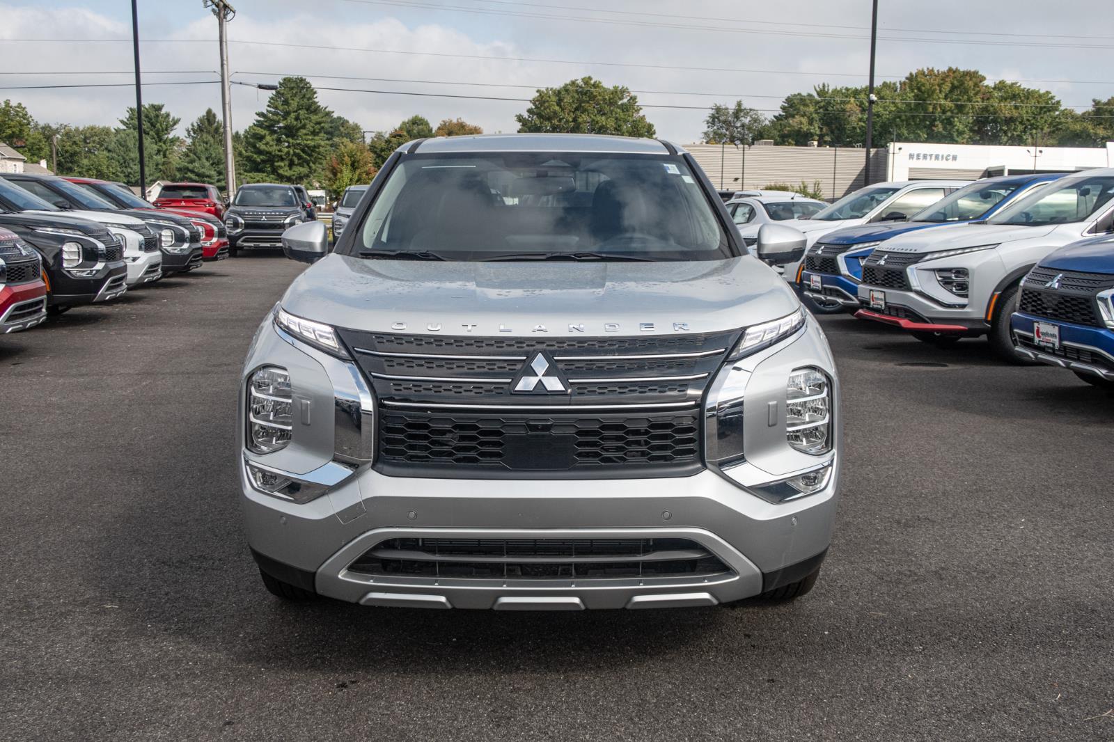 2024 Mitsubishi Outlander PHEV SE