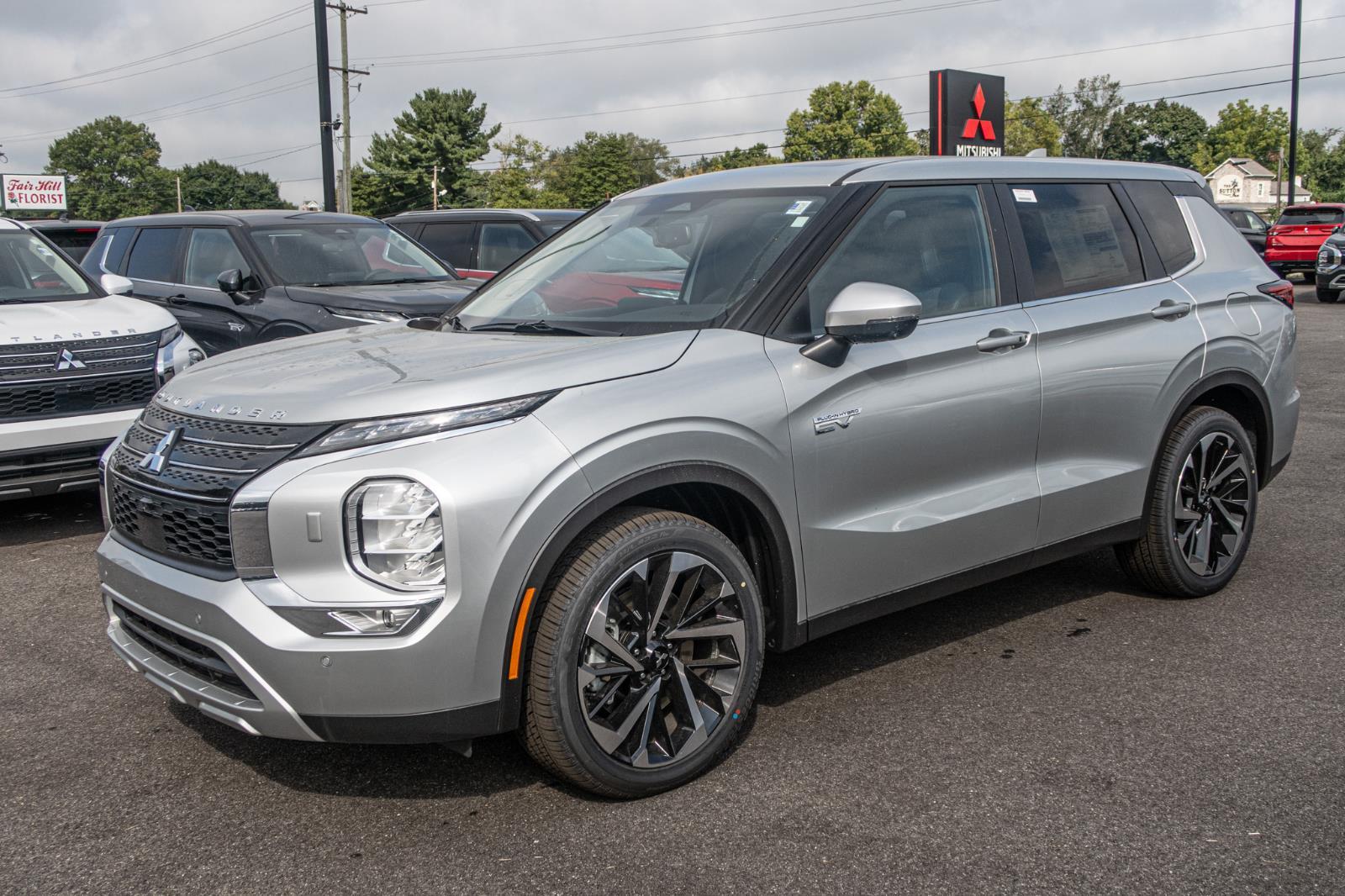 2024 Mitsubishi Outlander PHEV SE