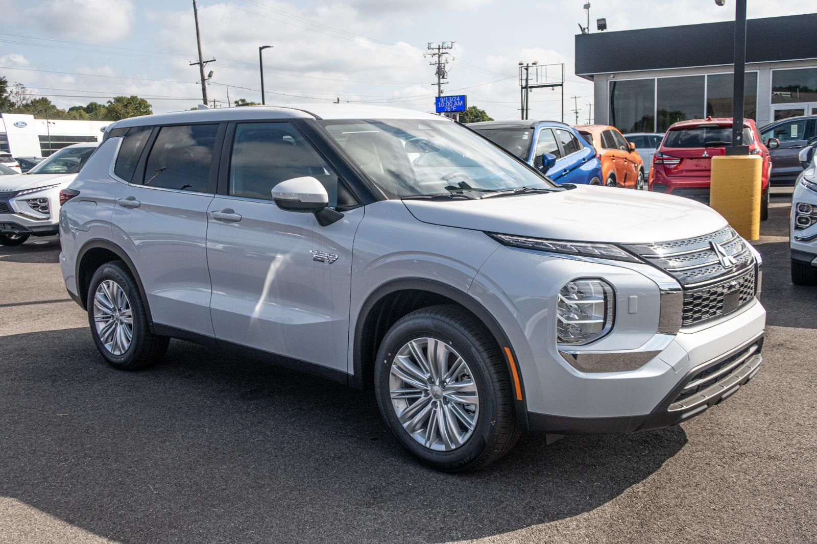 2024 Mitsubishi Outlander PHEV ES