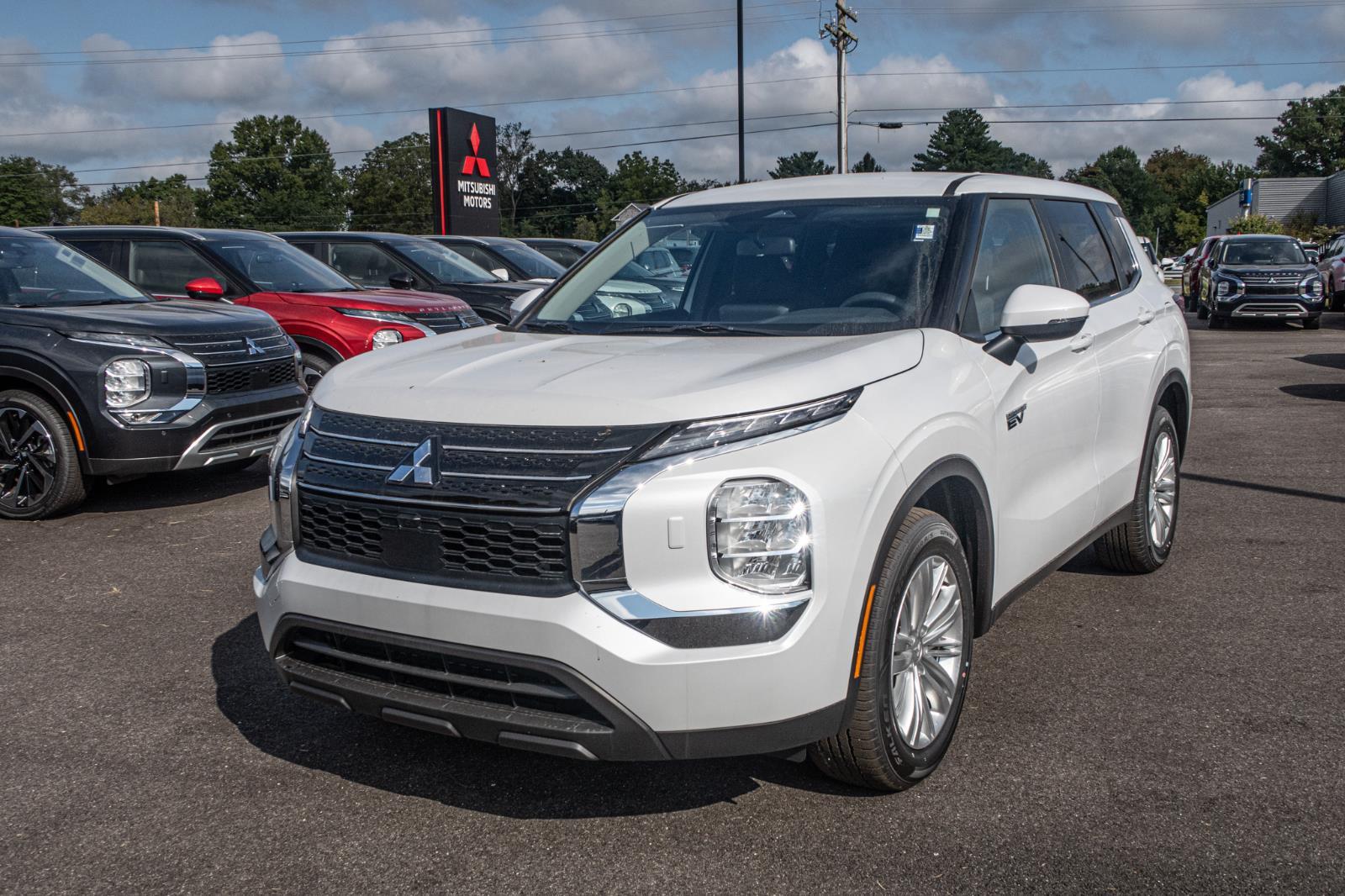 2024 Mitsubishi Outlander PHEV ES